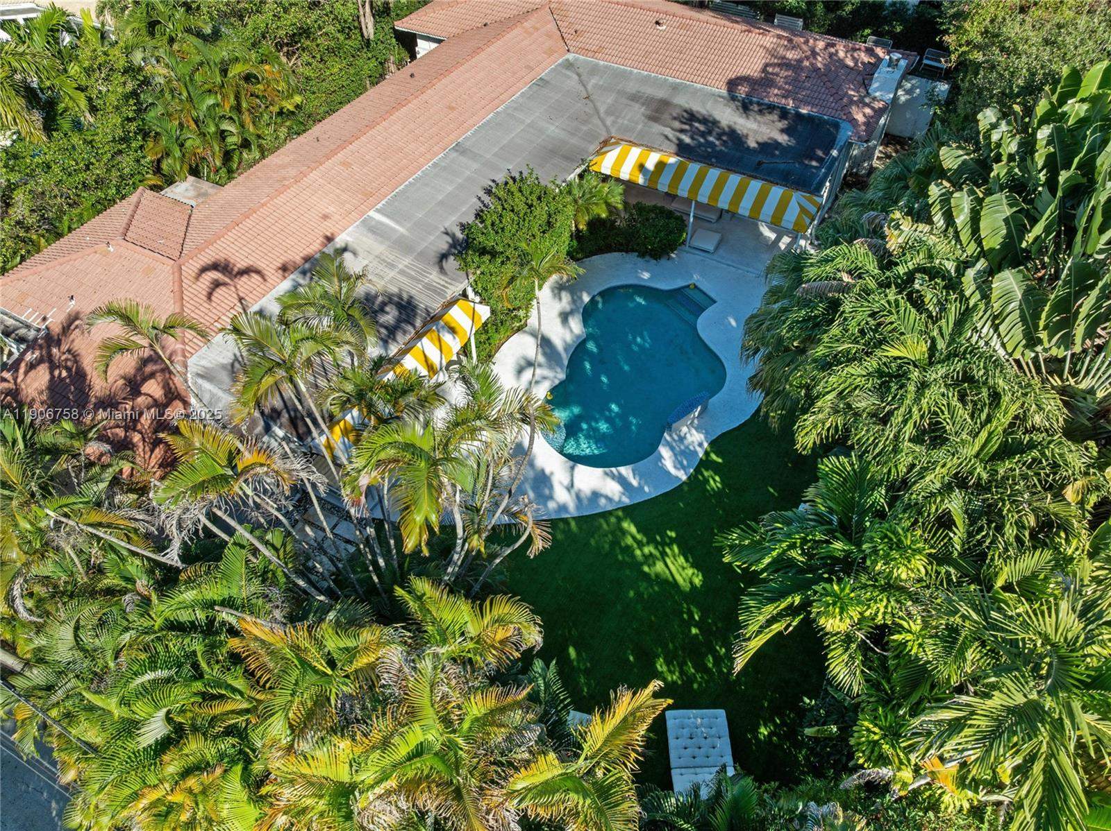 Miami  - Maison 6 Pi&egrave;ces 5 Chambres - picture 1