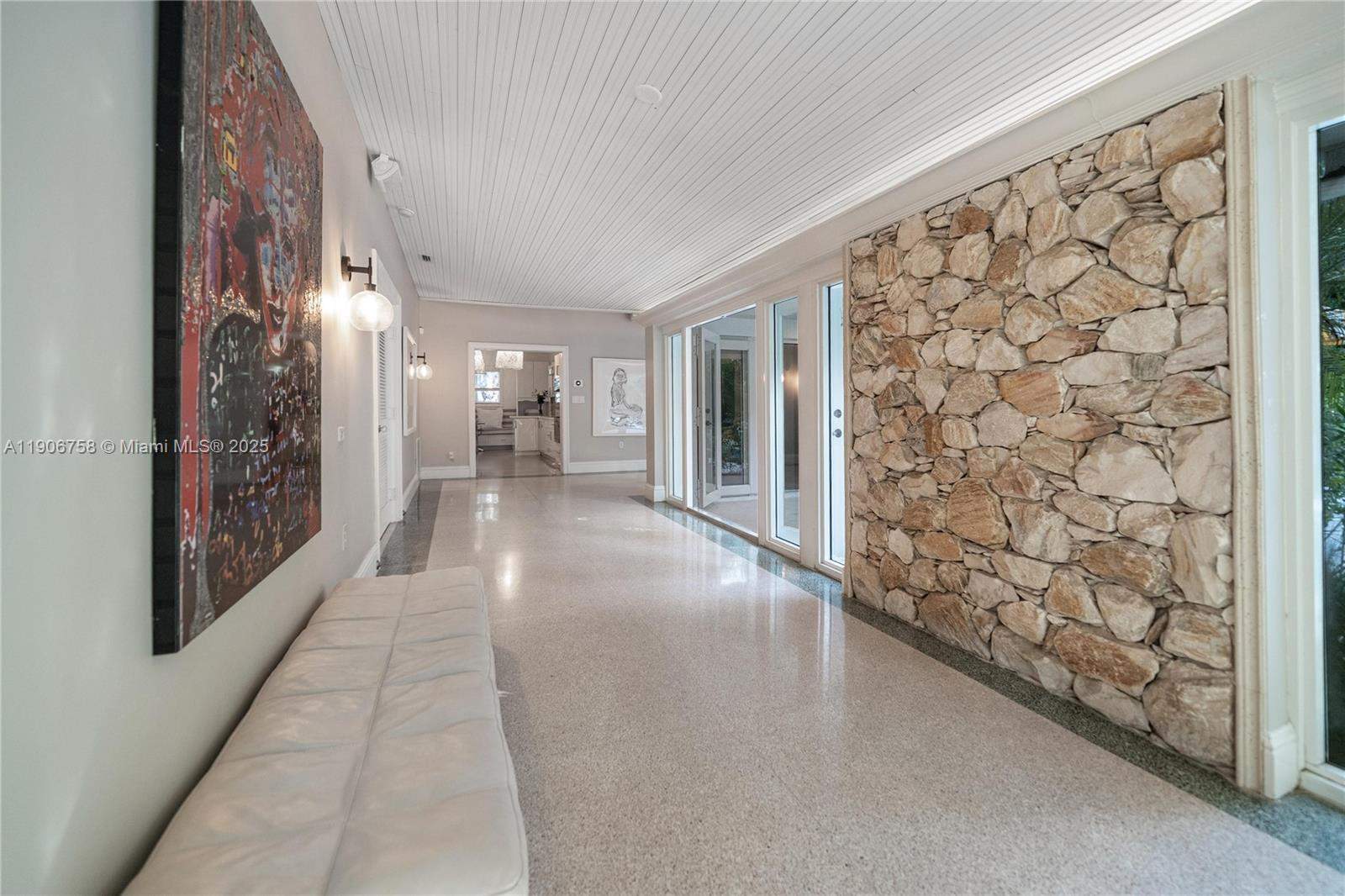 Miami  - Maison 6 Pi&egrave;ces 5 Chambres - picture 10