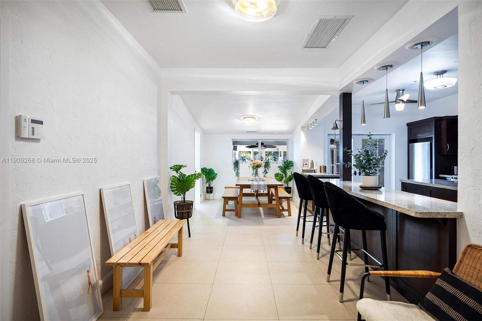 Miami  - House 4 Bedrooms - picture 13