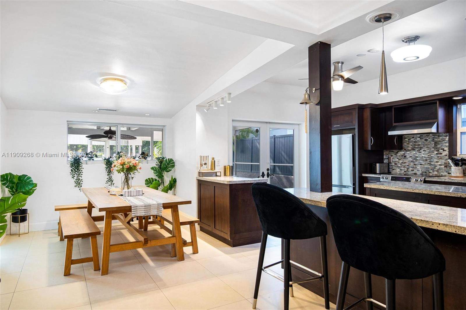 Miami  - House 4 Bedrooms - picture 17