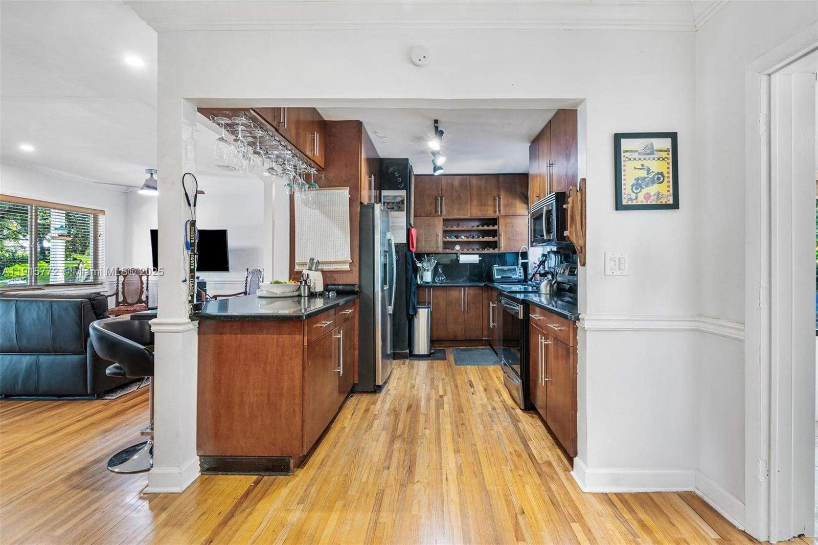 Miami  - House 3 Bedrooms - picture 10