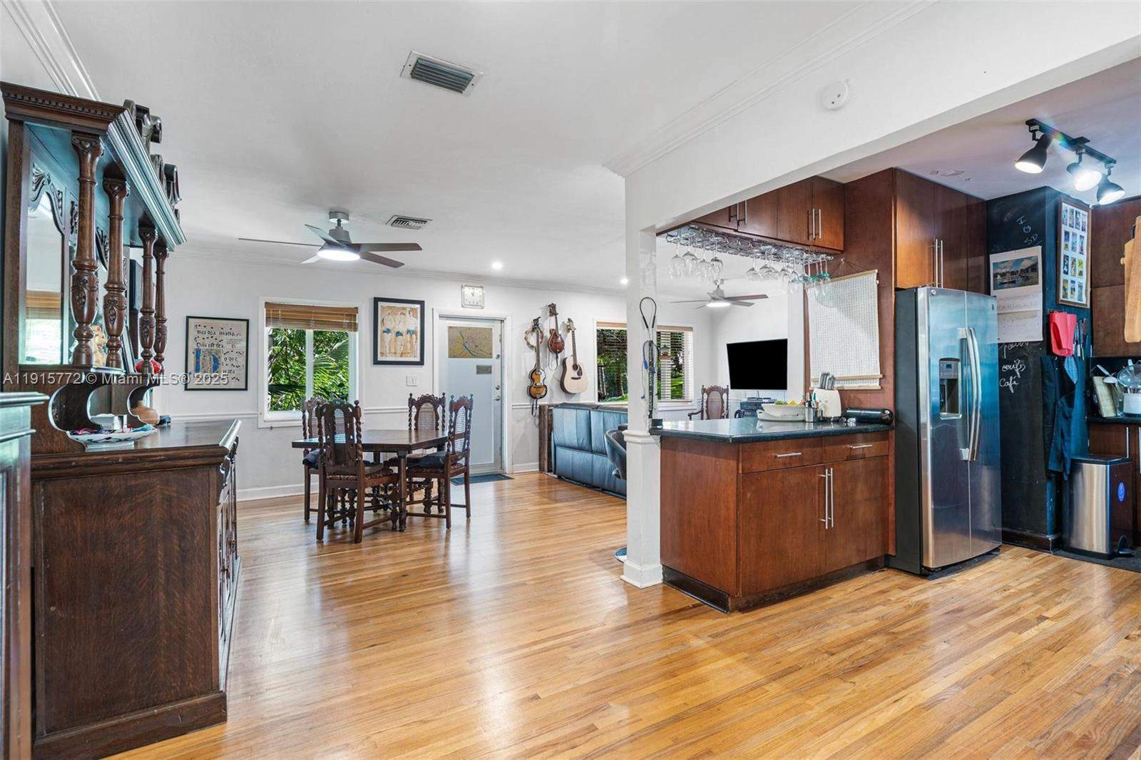 Miami  - House 3 Bedrooms - picture 11