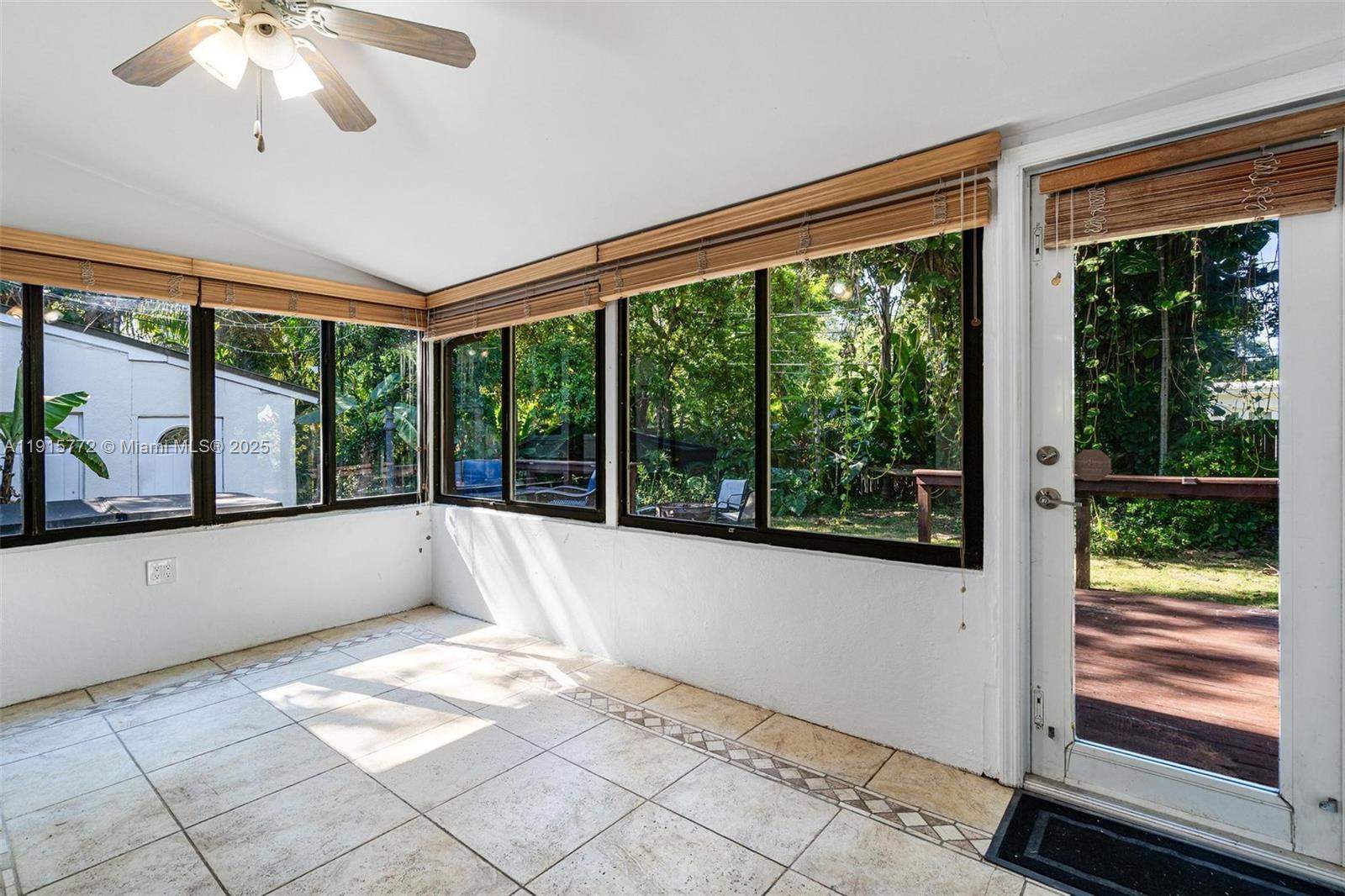 Miami  - House 3 Bedrooms - picture 13