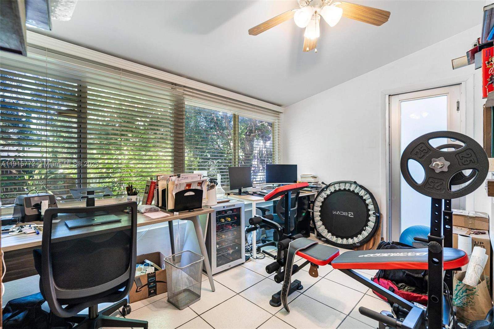 Miami  - House 3 Bedrooms - picture 19