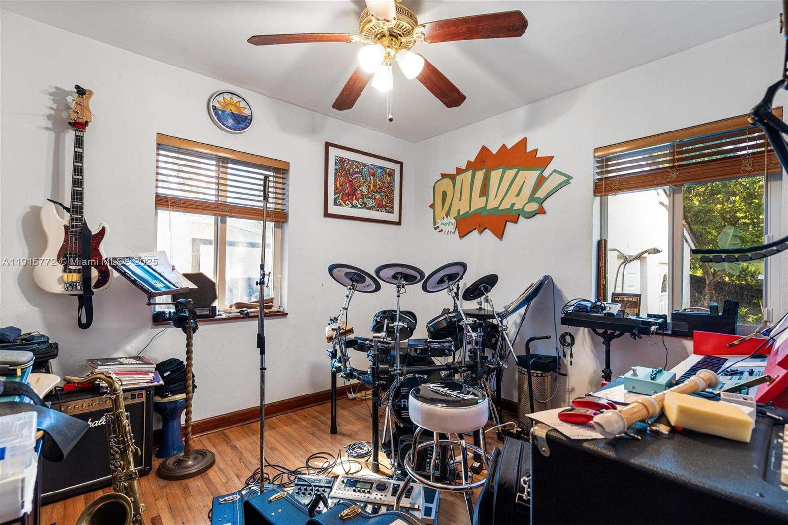 Miami  - House 3 Bedrooms - picture 20