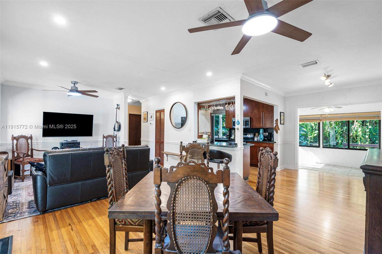 Miami  - House 3 Bedrooms - picture 8