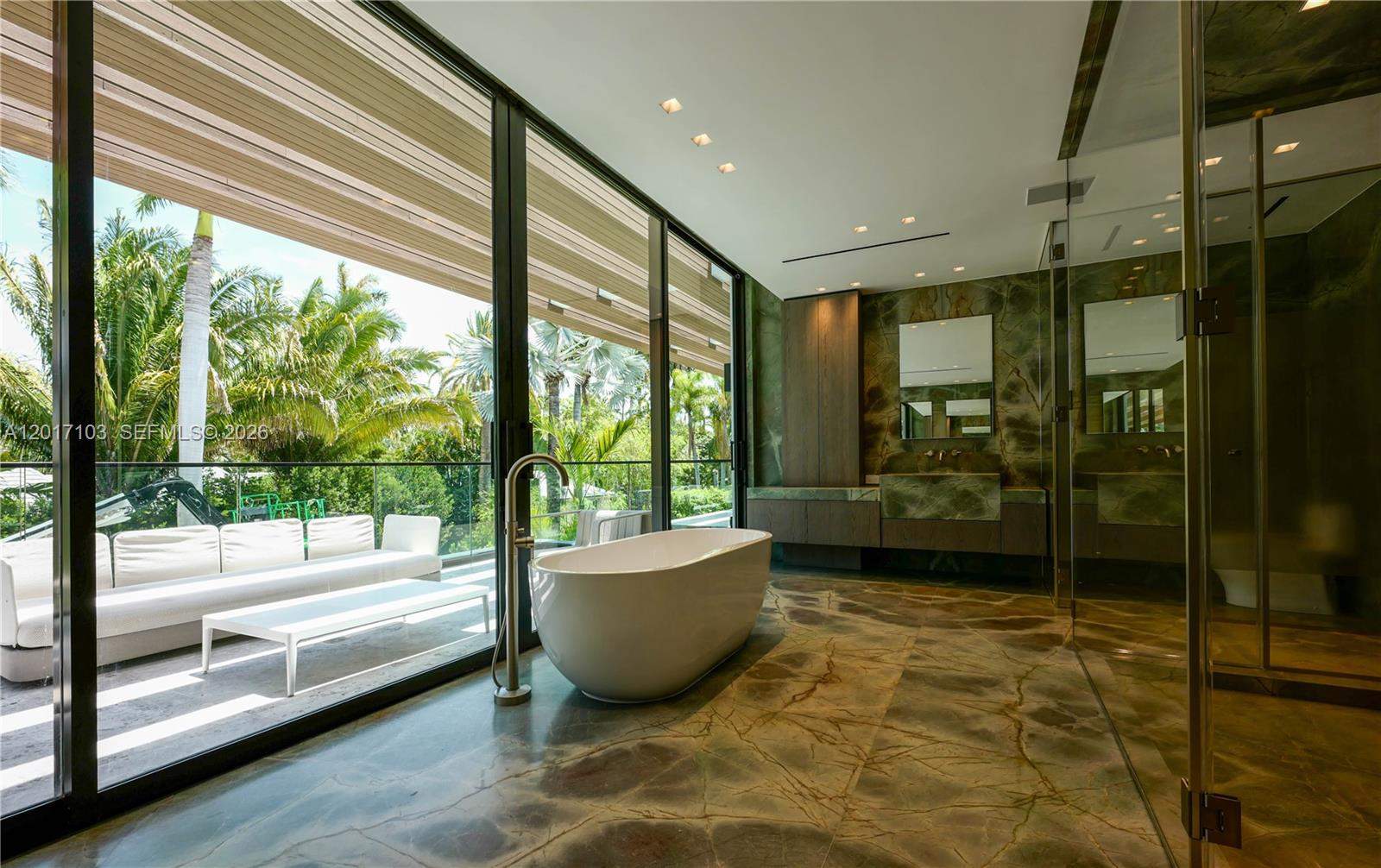 Miami  - Maison 7 Pi&egrave;ces 6 Chambres - picture 10
