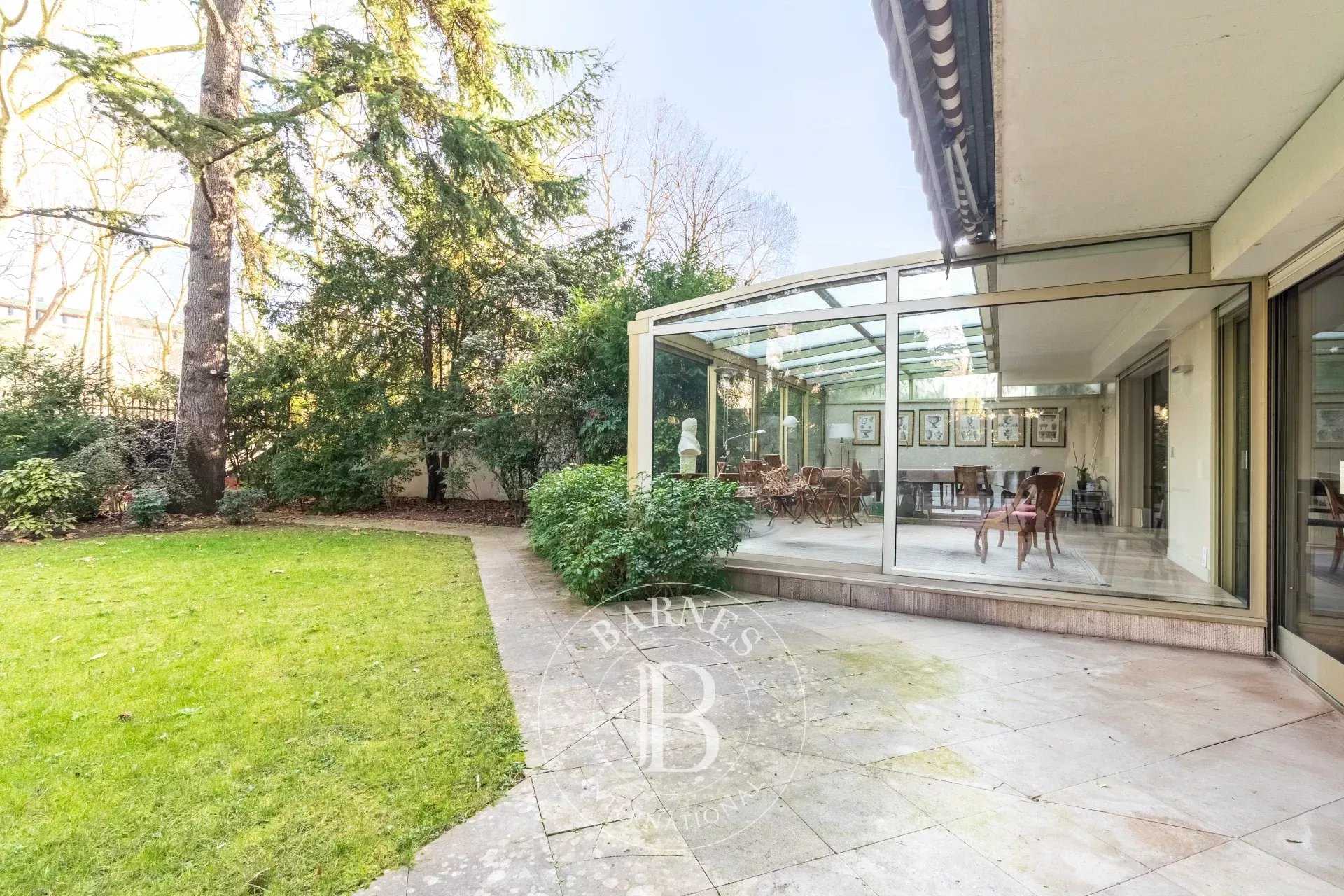 Neuilly-sur-Seine  - Apartment 6 Bedrooms