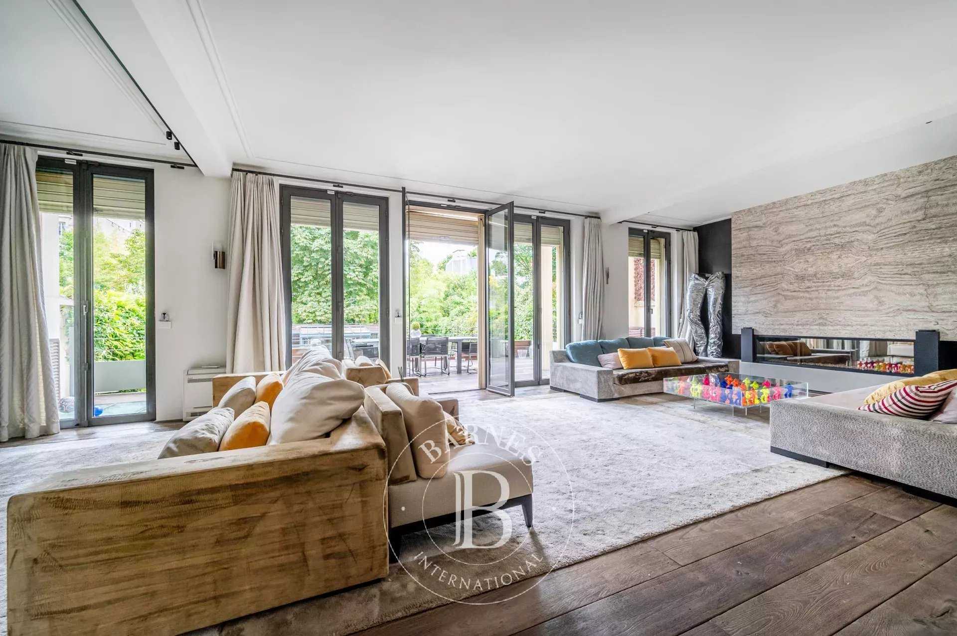 Neuilly-sur-Seine  - Mansion 5 Bedrooms