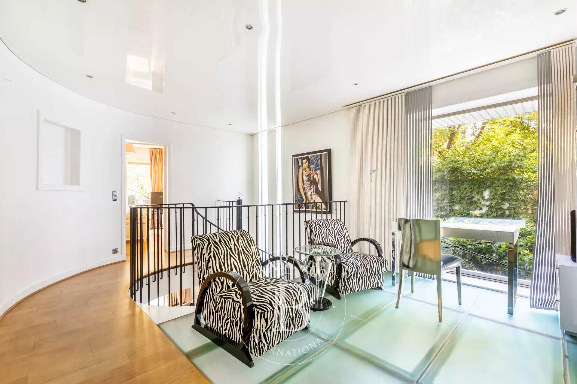 Neuilly-sur-Seine  - Apartment 3 Bedrooms