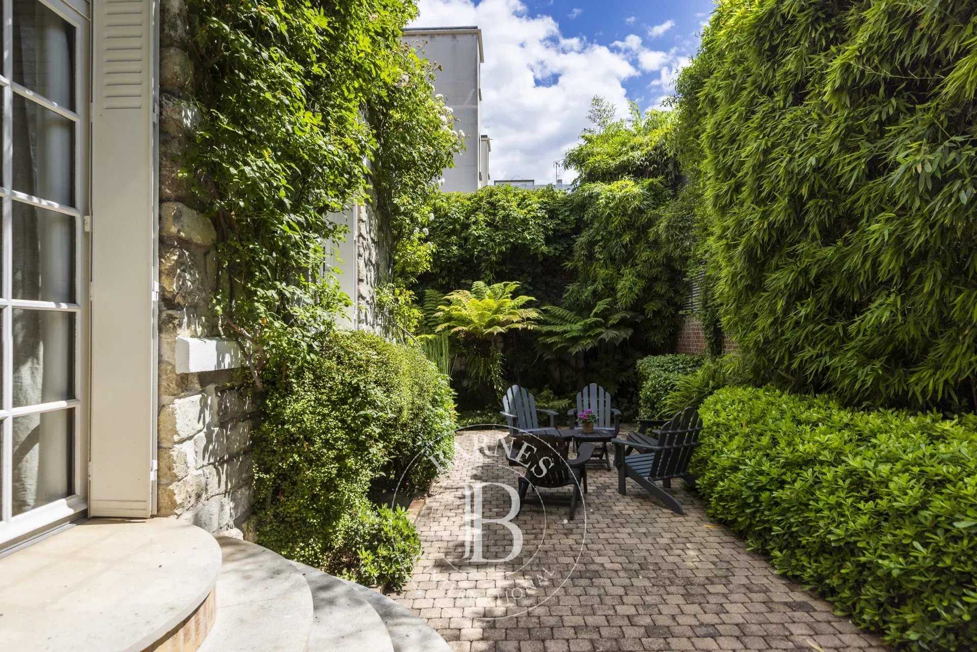 Neuilly-sur-Seine  - Mansion 5 Bedrooms