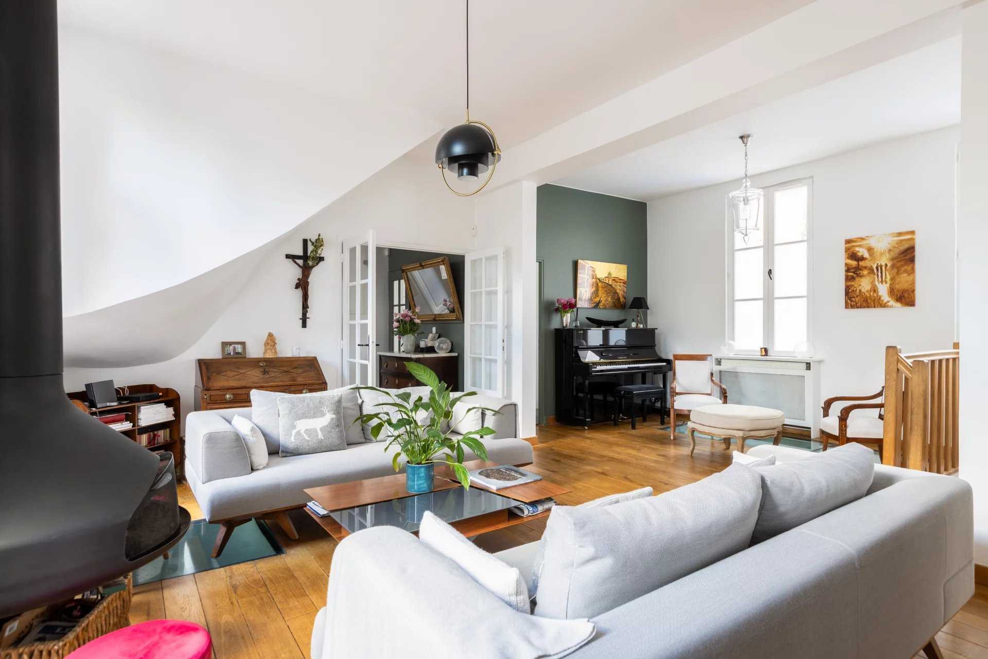 Levallois-Perret  - Apartment 4 Bedrooms