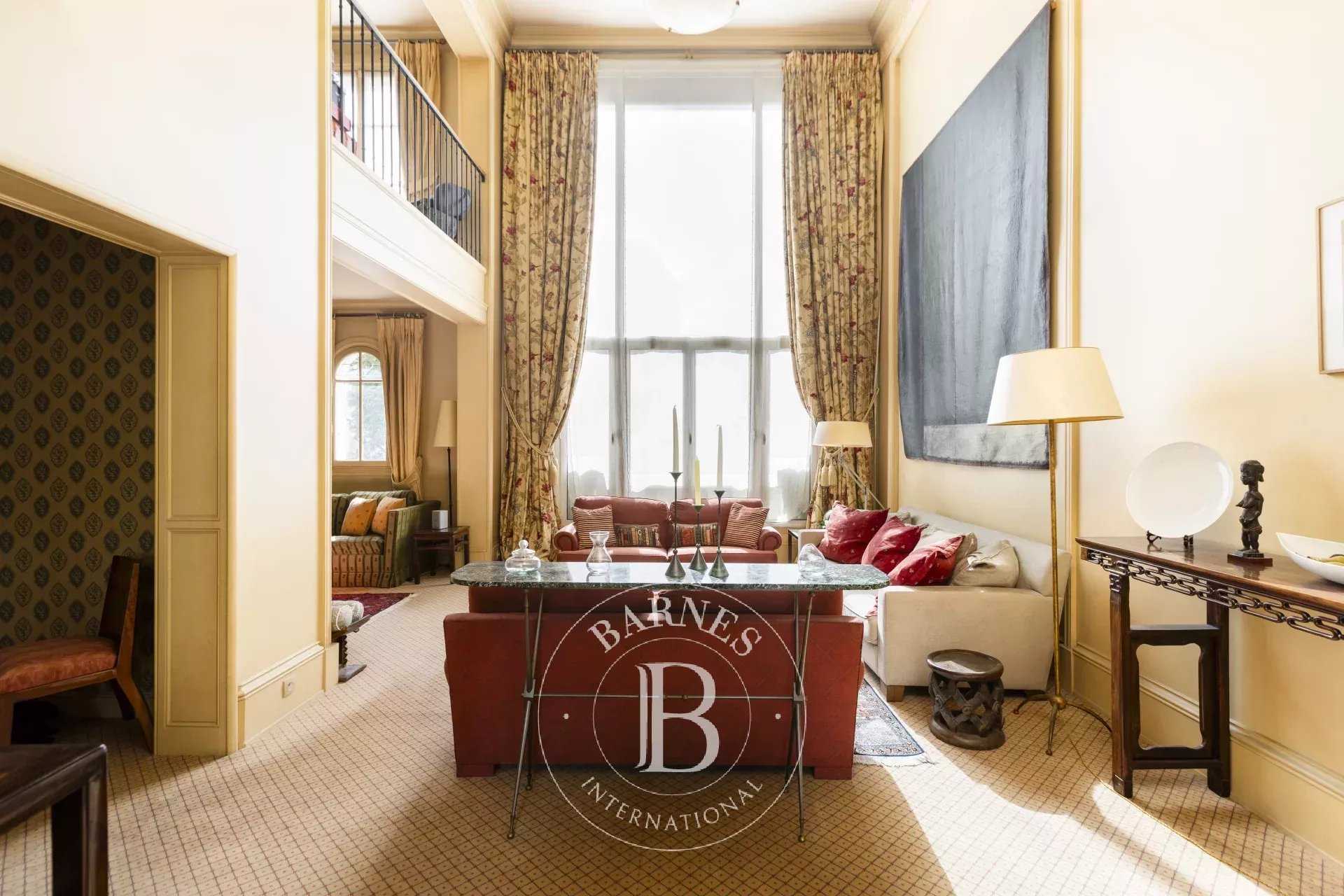 Neuilly-sur-Seine  - House 5 Bedrooms