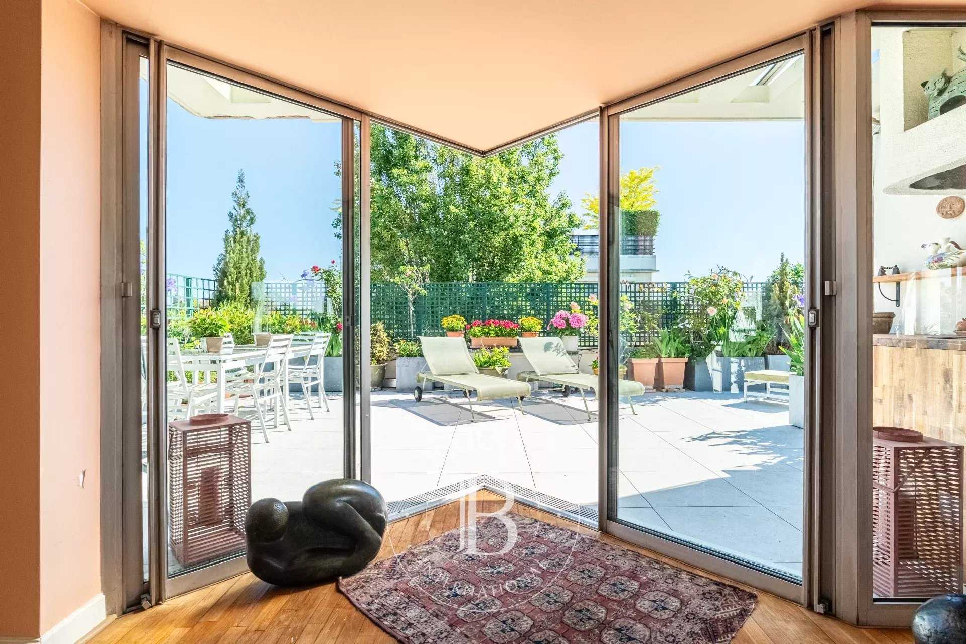 Neuilly-sur-Seine  - Appartement 5 Pièces 3 Chambres