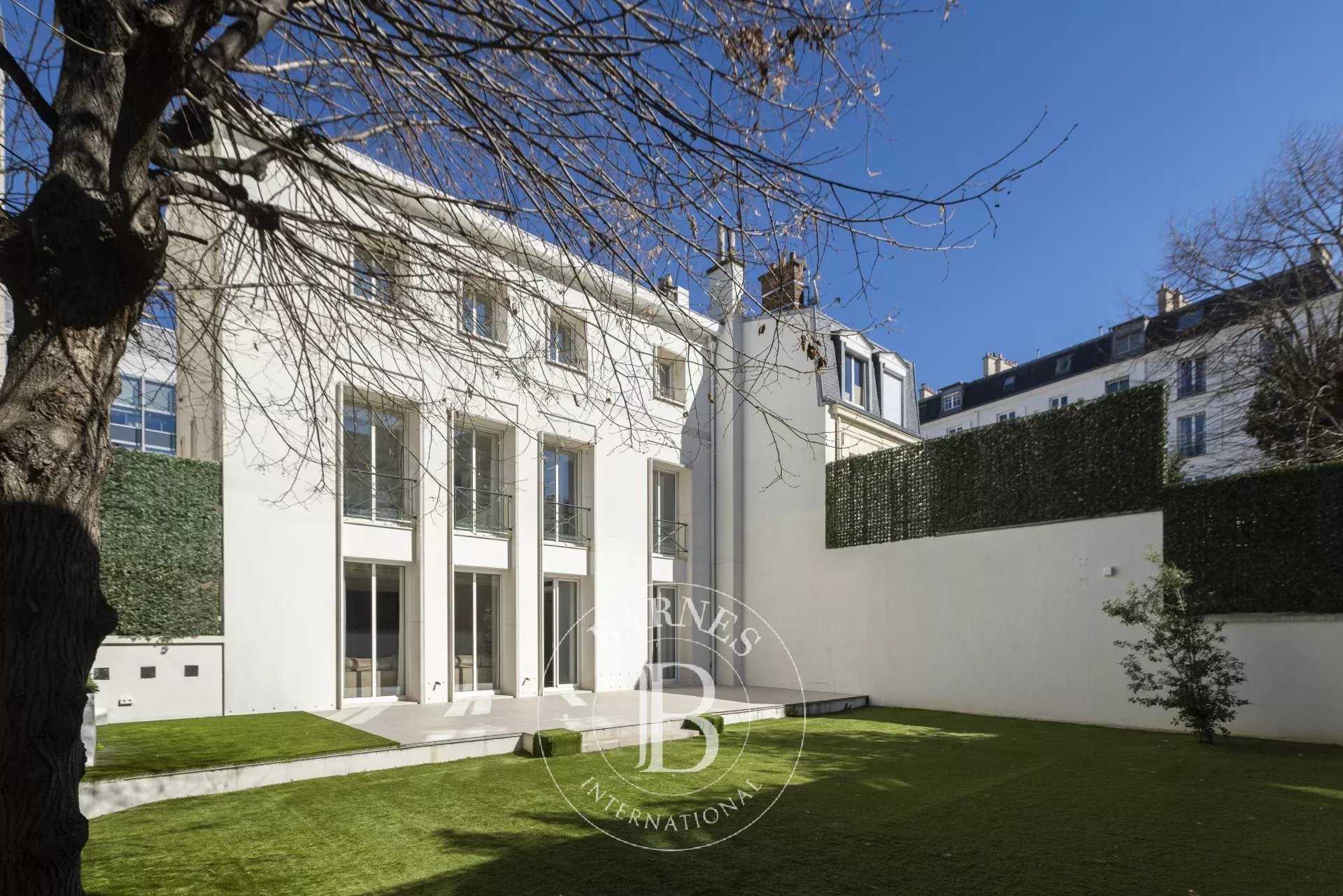 Neuilly-sur-Seine  - Hôtel particulier 9 Pi&egrave;ces 5 Chambres