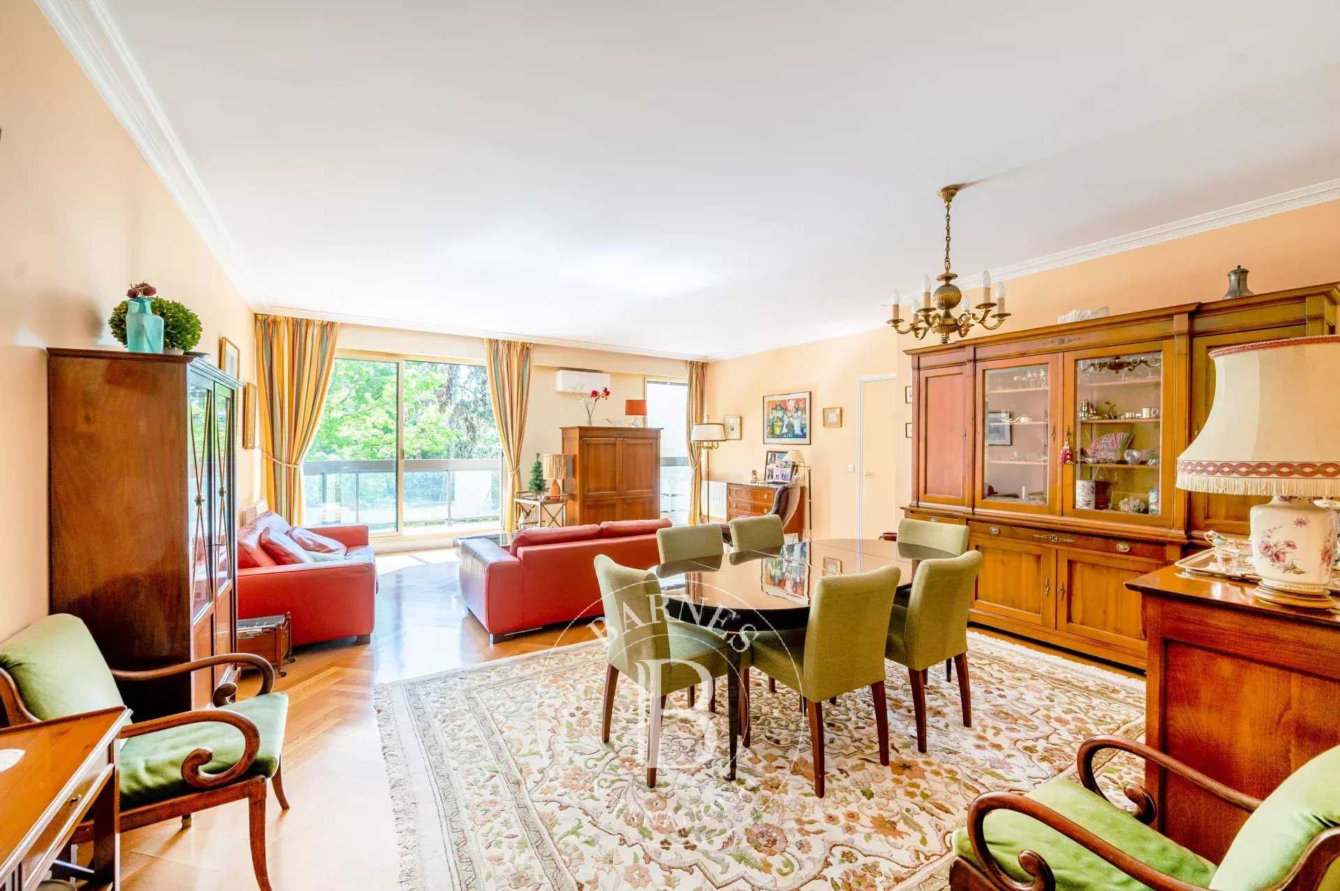 Neuilly-sur-Seine  - Appartement 6 Pi&egrave;ces 4 Chambres