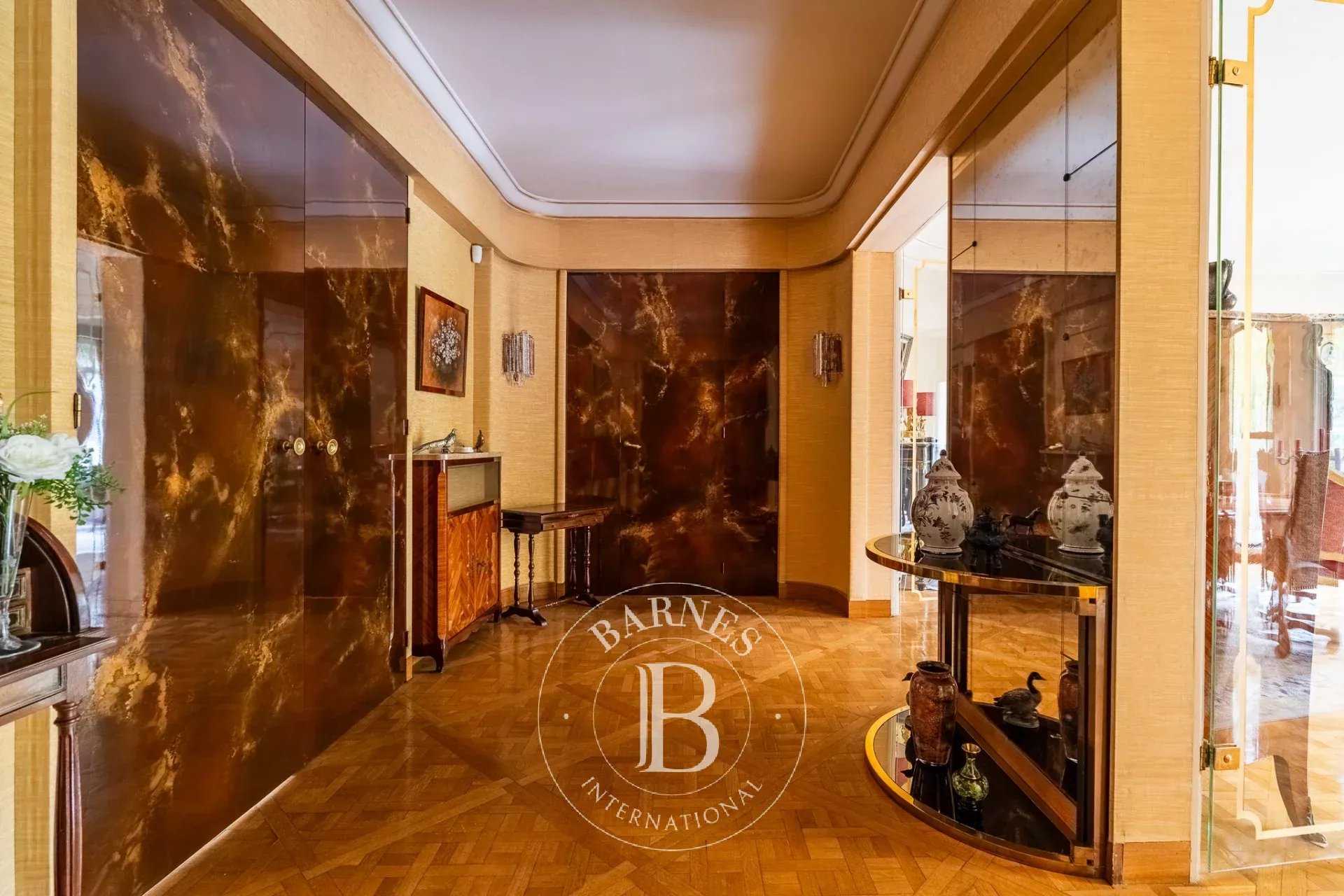 Neuilly-sur-Seine  - Appartement 6 Pièces 3 Chambres