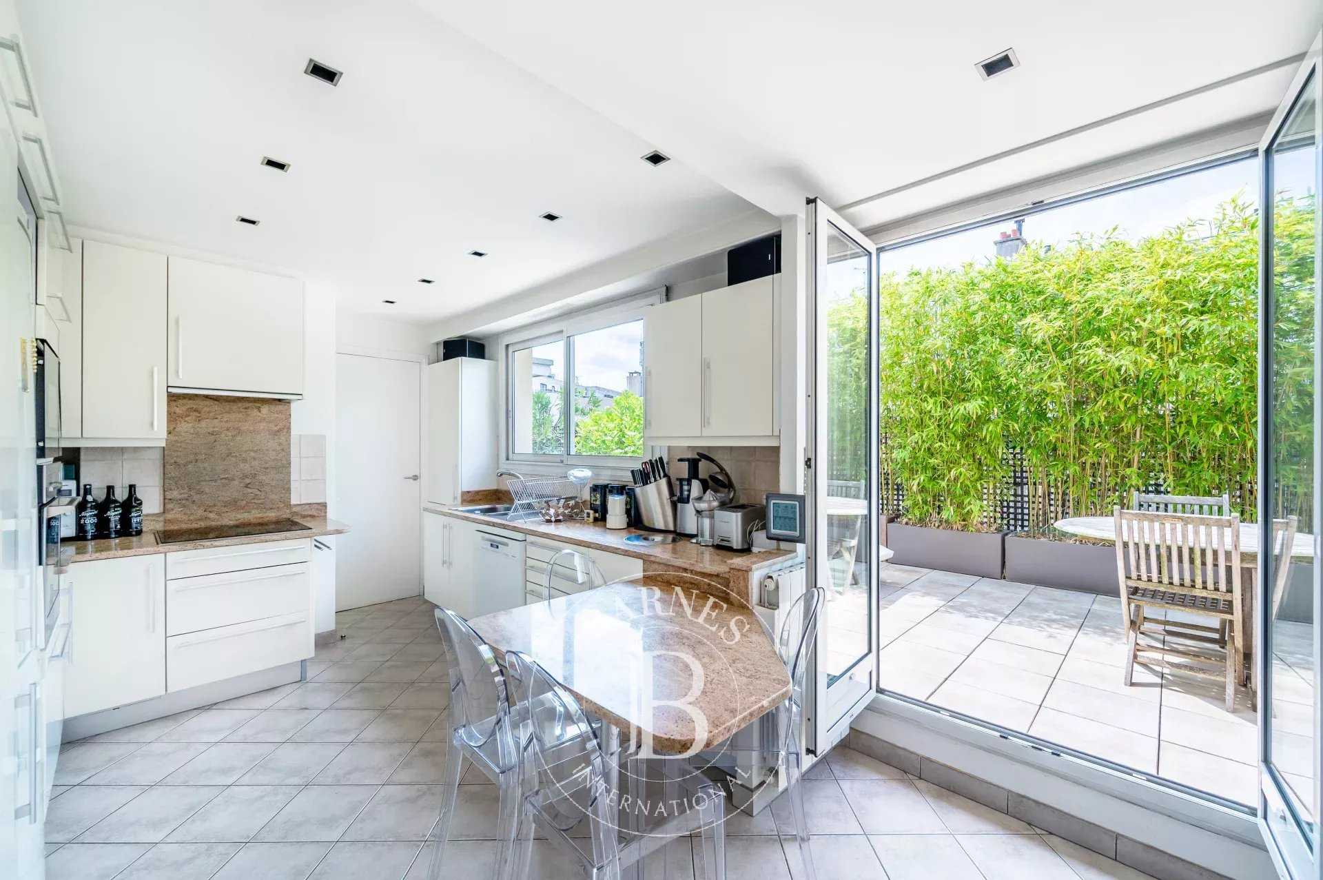 Neuilly-sur-Seine  - Appartement 6 Pièces 4 Chambres