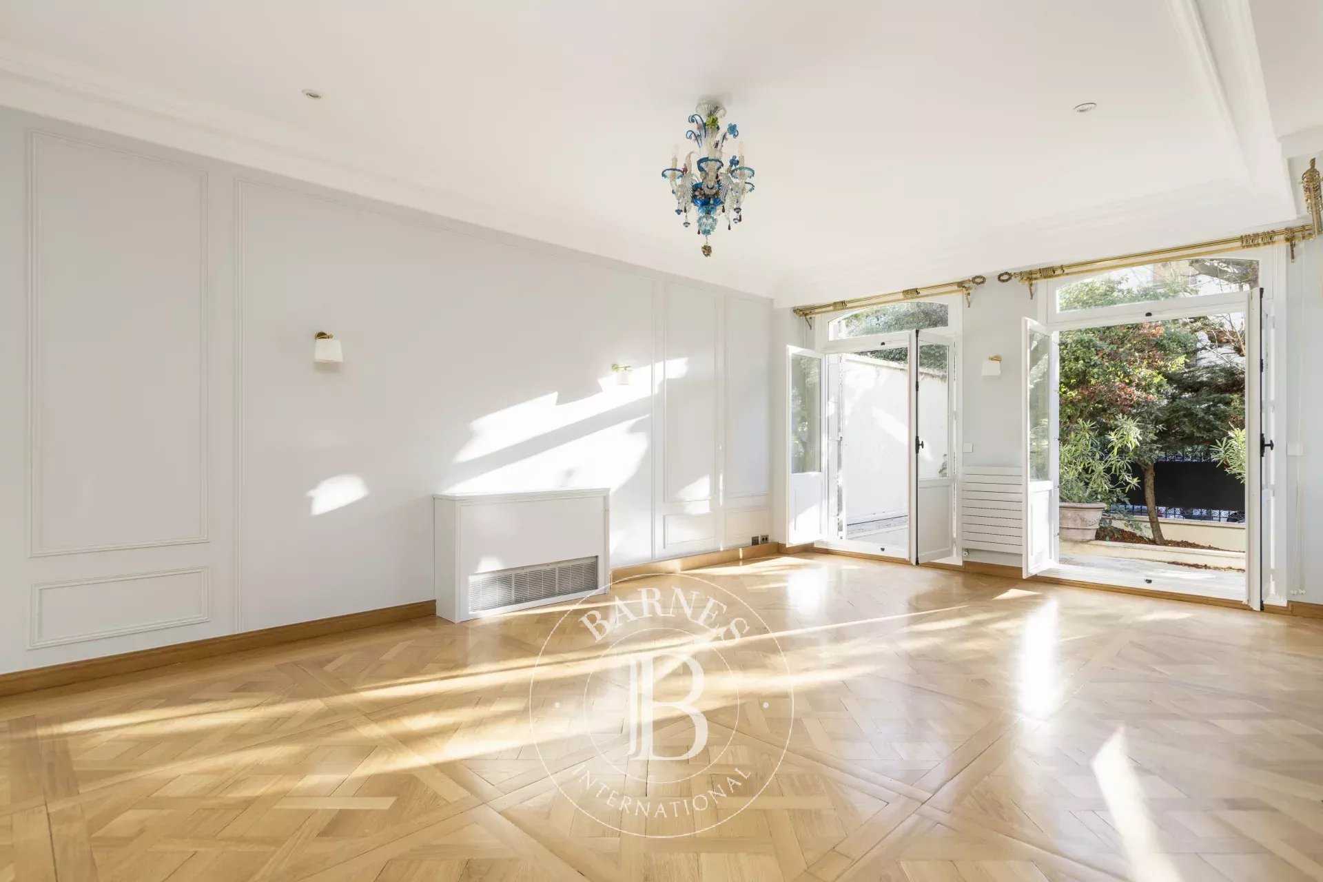 Neuilly-sur-Seine  - Mansion 4 Bedrooms