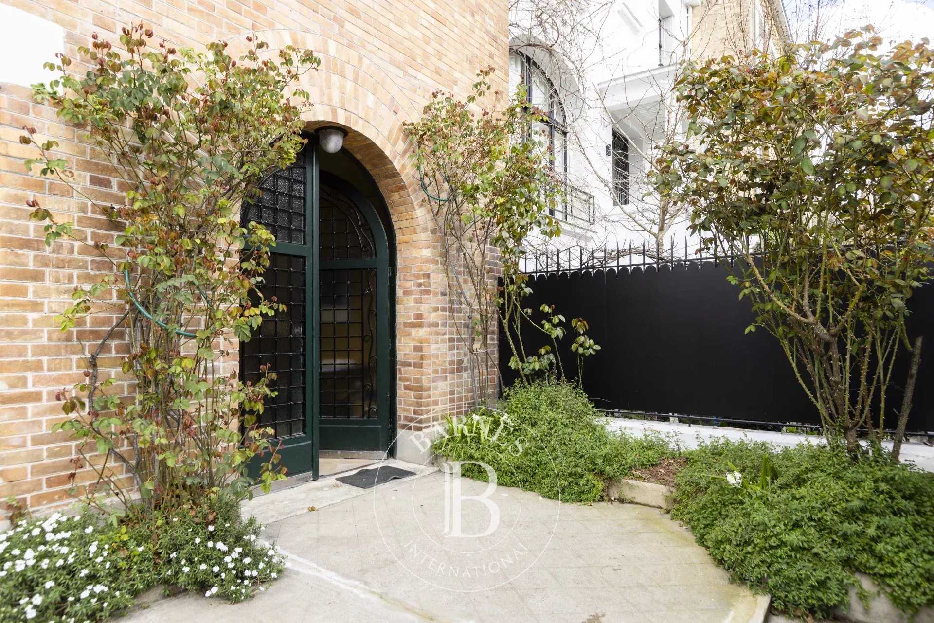 Neuilly-sur-Seine  - House 5 Bedrooms