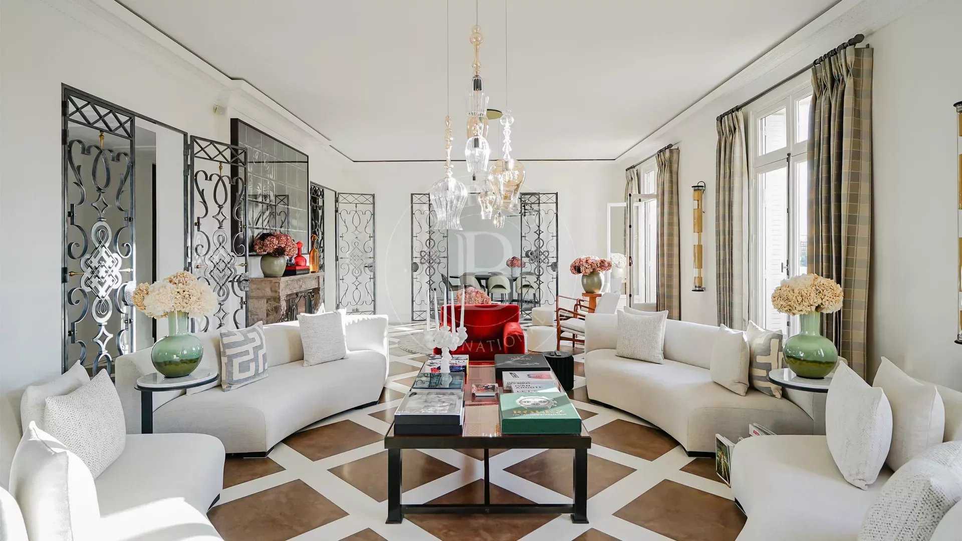 Neuilly-sur-Seine  - Appartement 7 Pièces 4 Chambres