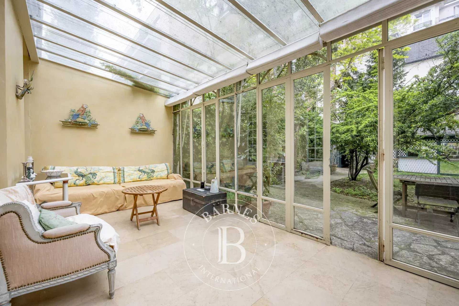 Neuilly-sur-Seine  - House 5 Bedrooms