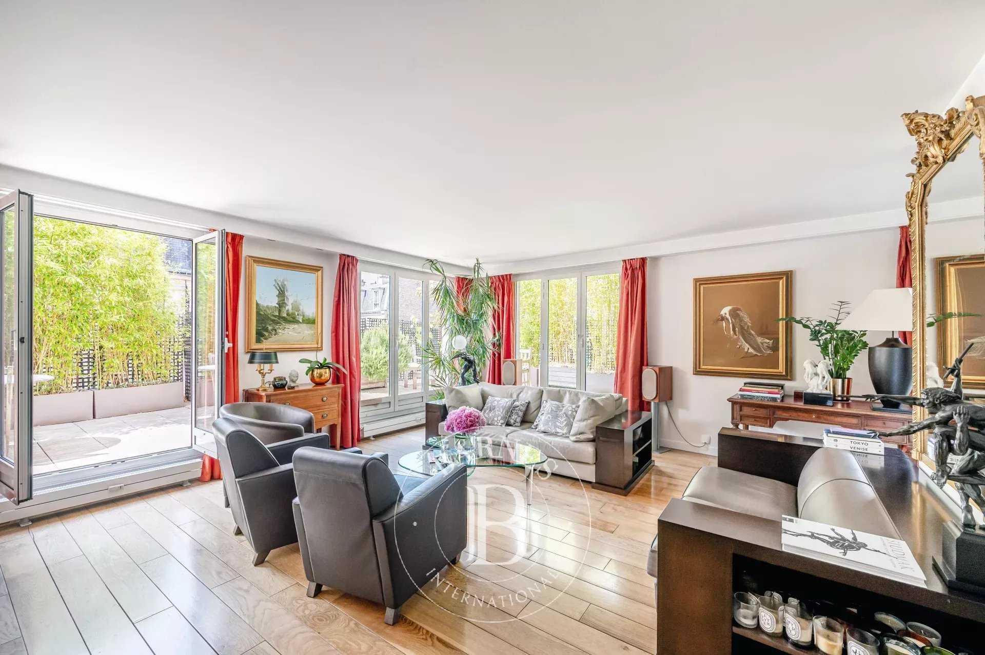 Neuilly-sur-Seine  - Appartement 6 Pièces 4 Chambres