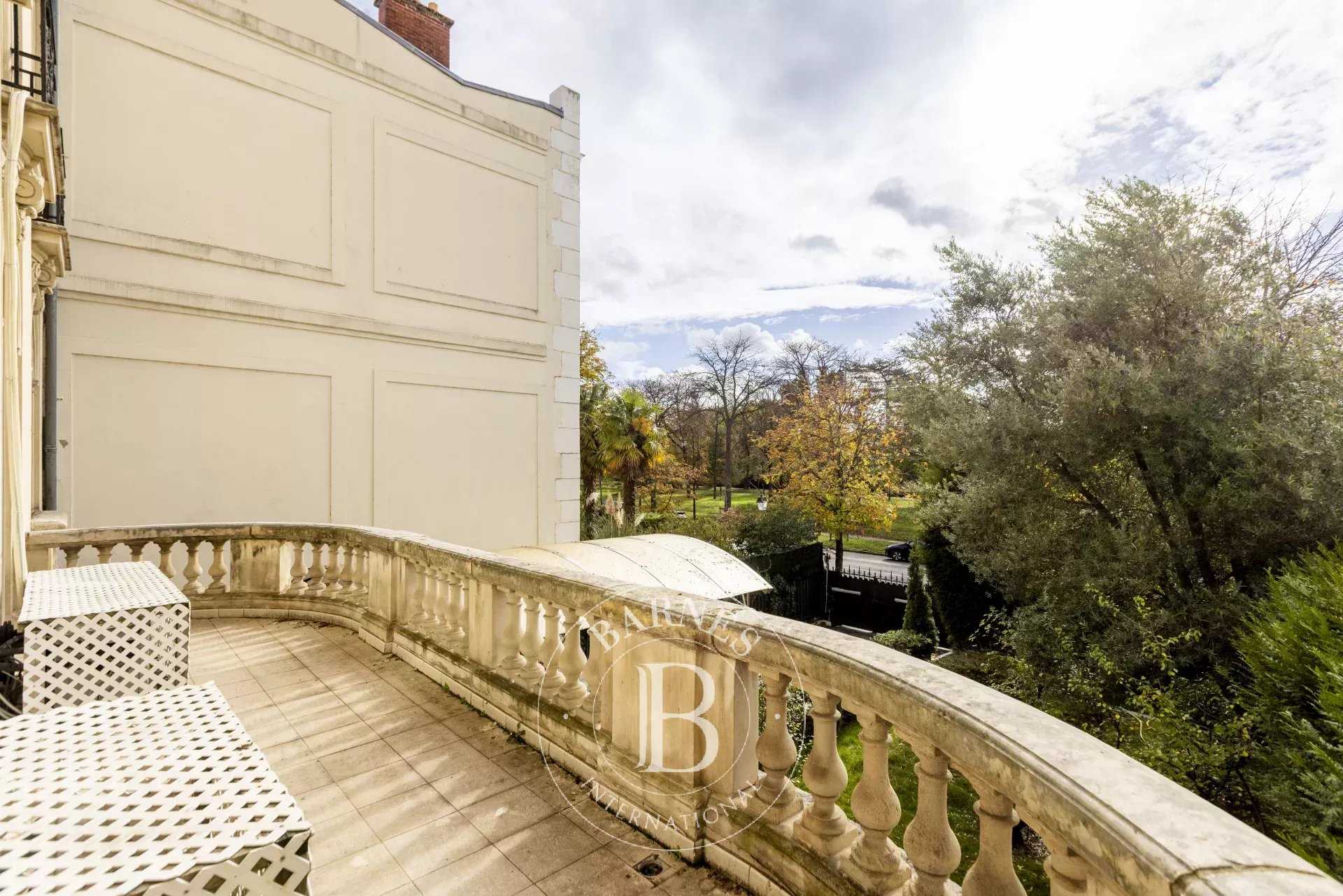 Neuilly-sur-Seine  - Hôtel particulier 