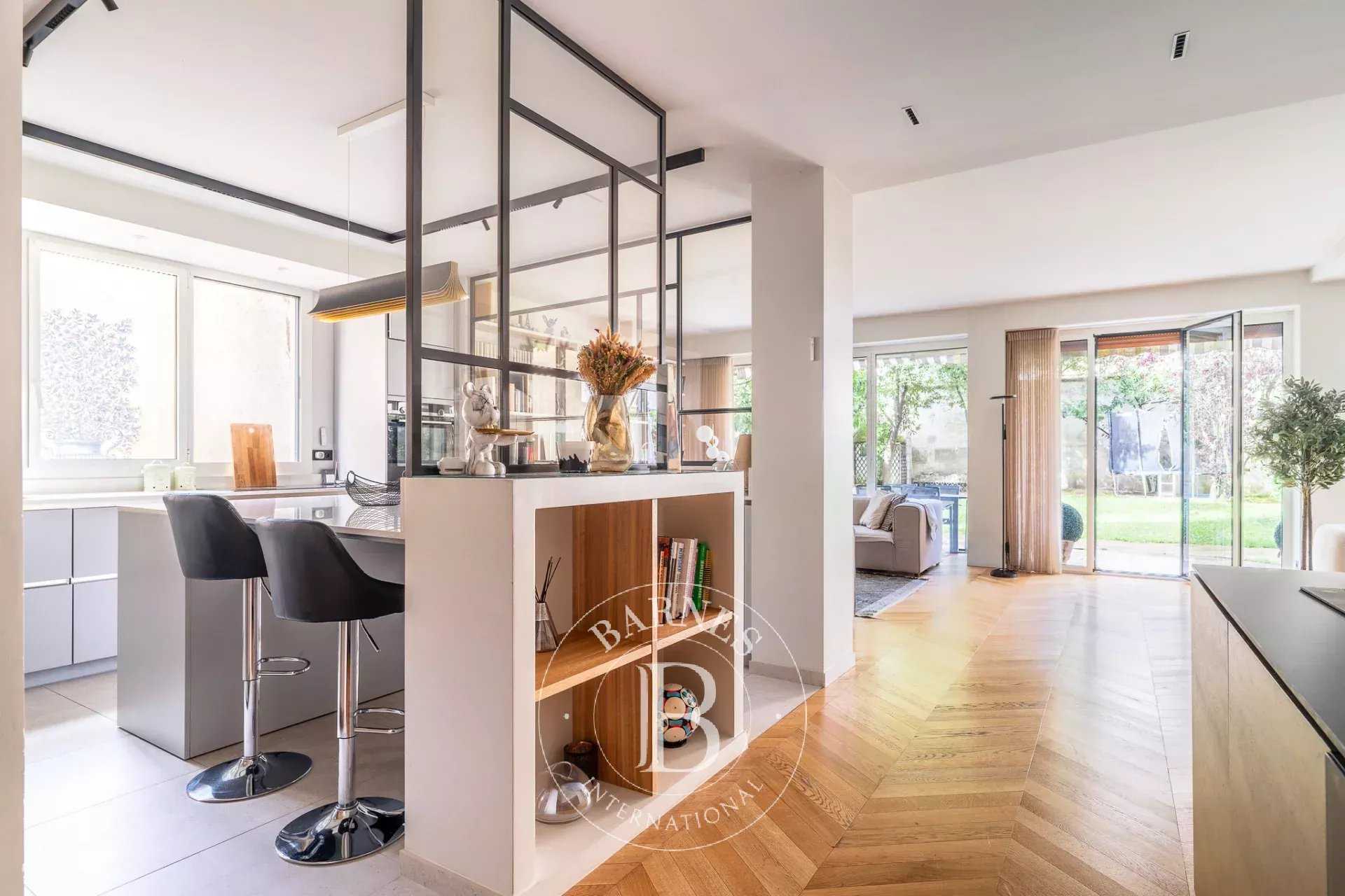 Neuilly-sur-Seine  - Appartement 5 Pi&egrave;ces 3 Chambres