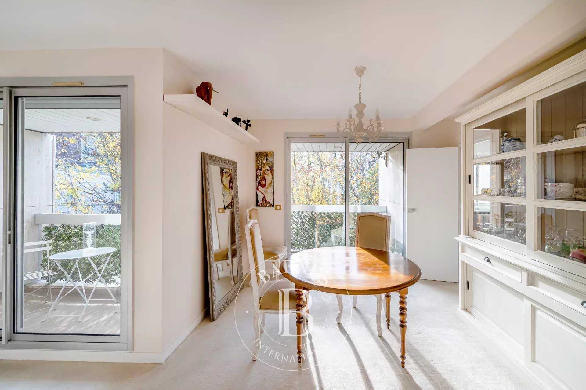 Neuilly-sur-Seine  - Appartement 4 Pi&egrave;ces 2 Chambres
