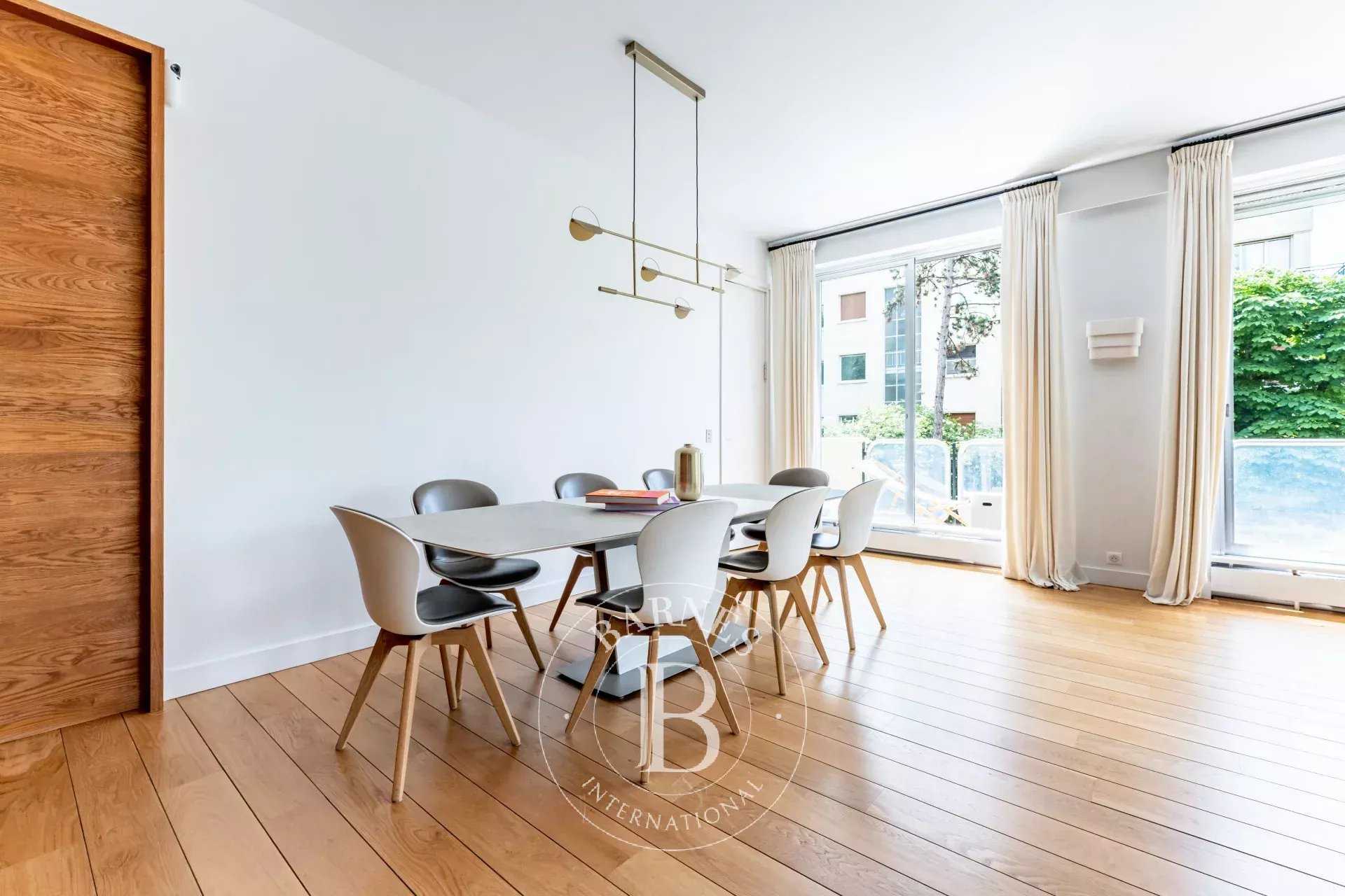 Neuilly-sur-Seine  - Apartment 3 Bedrooms