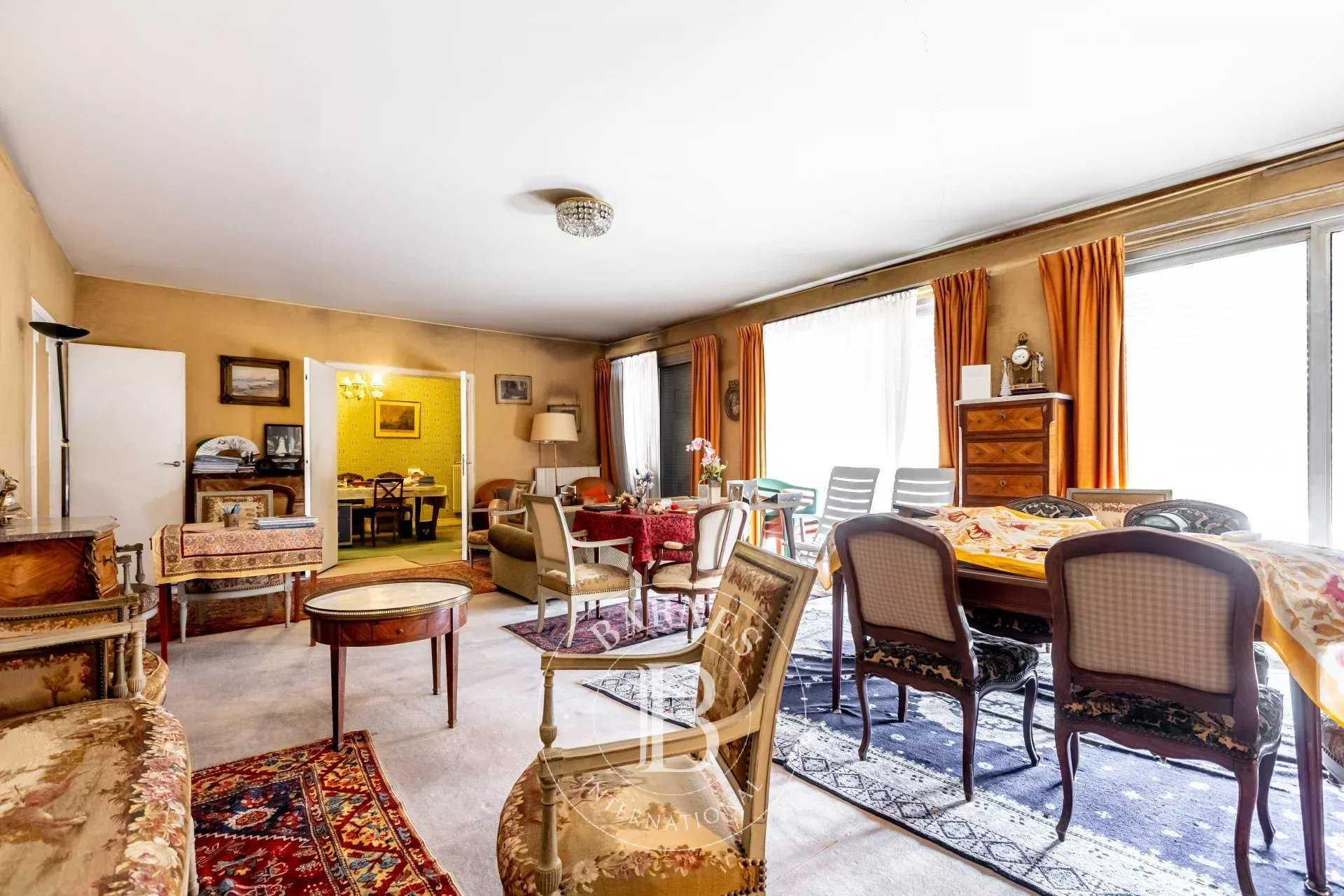Neuilly-sur-Seine  - Apartment 5 Bedrooms