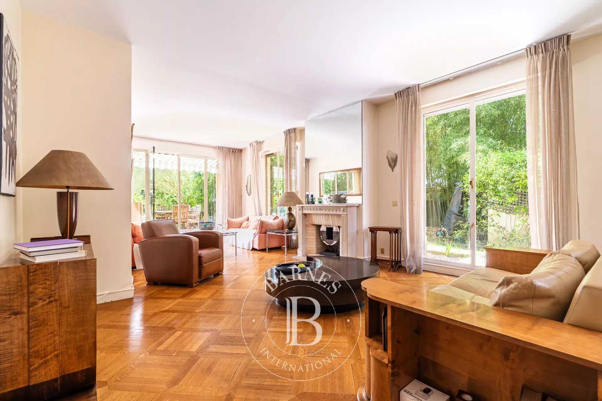 Neuilly-sur-Seine  - Appartement 5 Pi&egrave;ces 4 Chambres