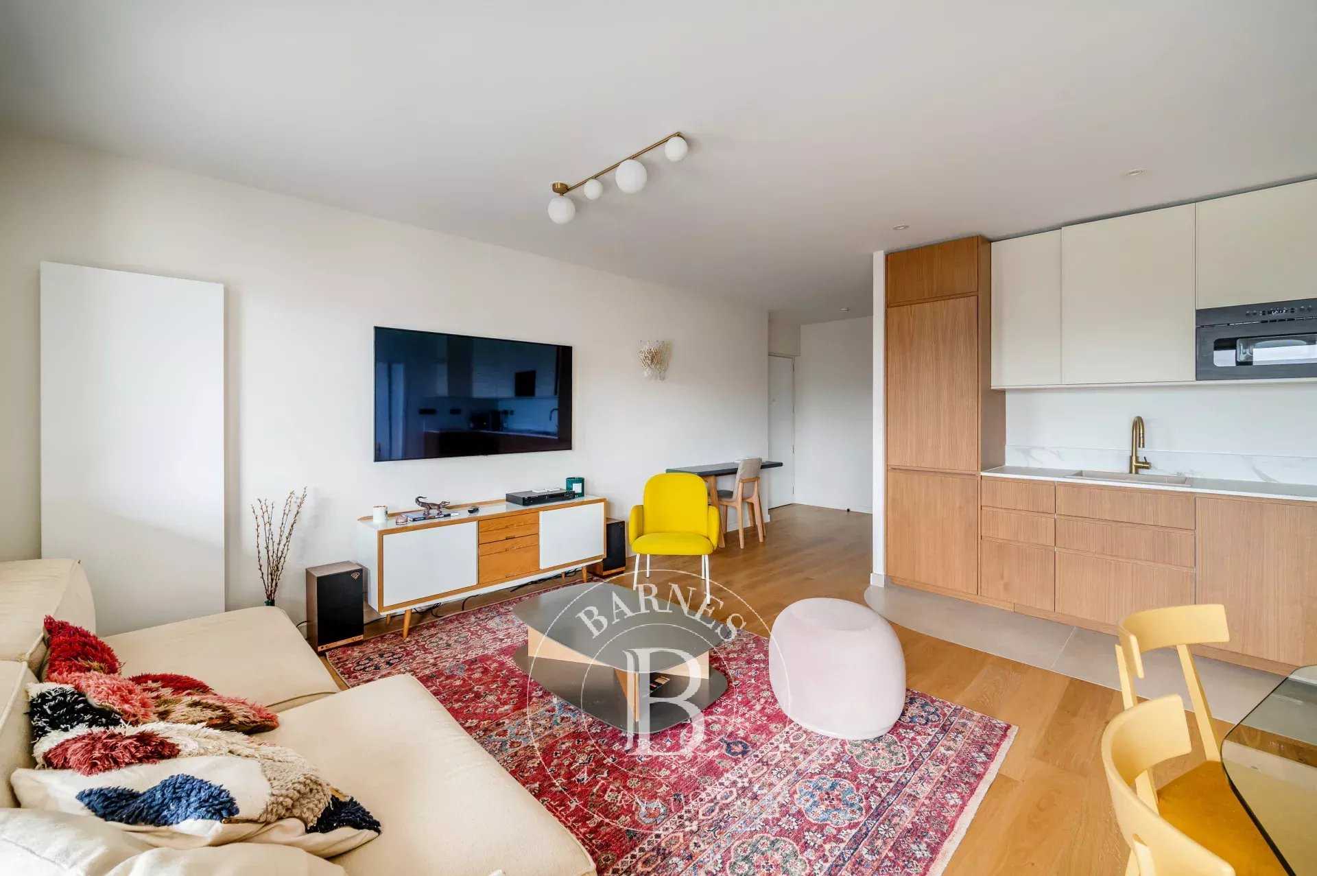 Clichy  - Apartment 3 Bedrooms