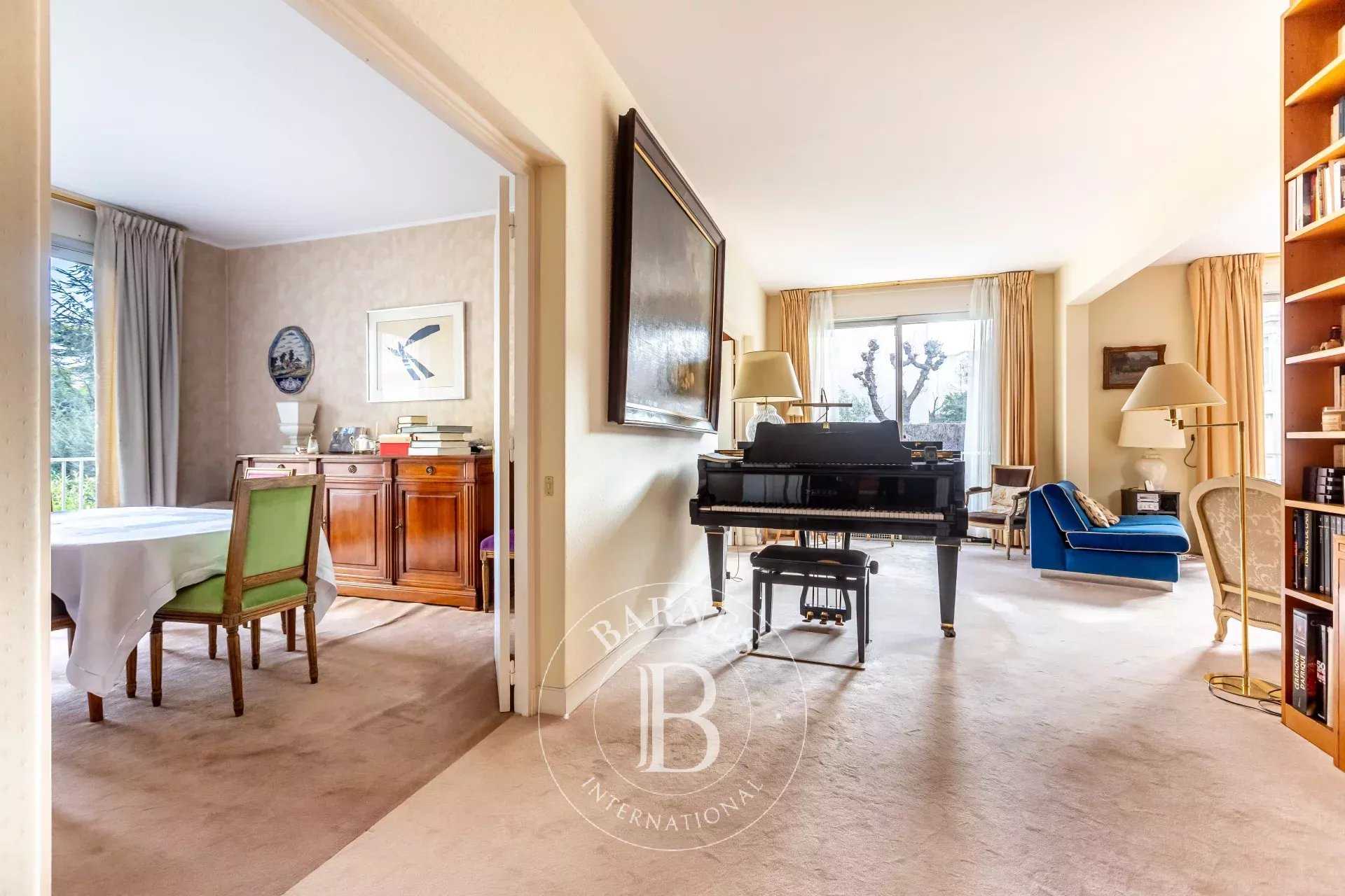 Neuilly-sur-Seine  - Apartment 4 Bedrooms