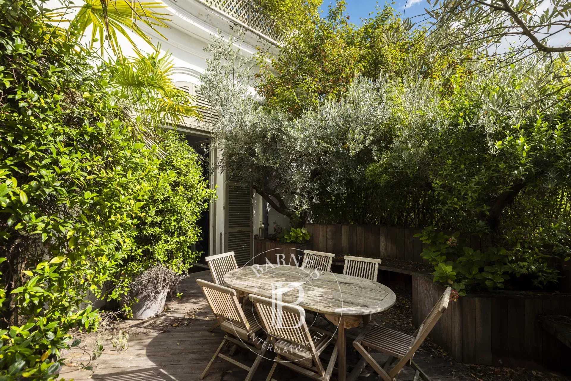 Neuilly-sur-Seine  - Apartment 3 Bedrooms