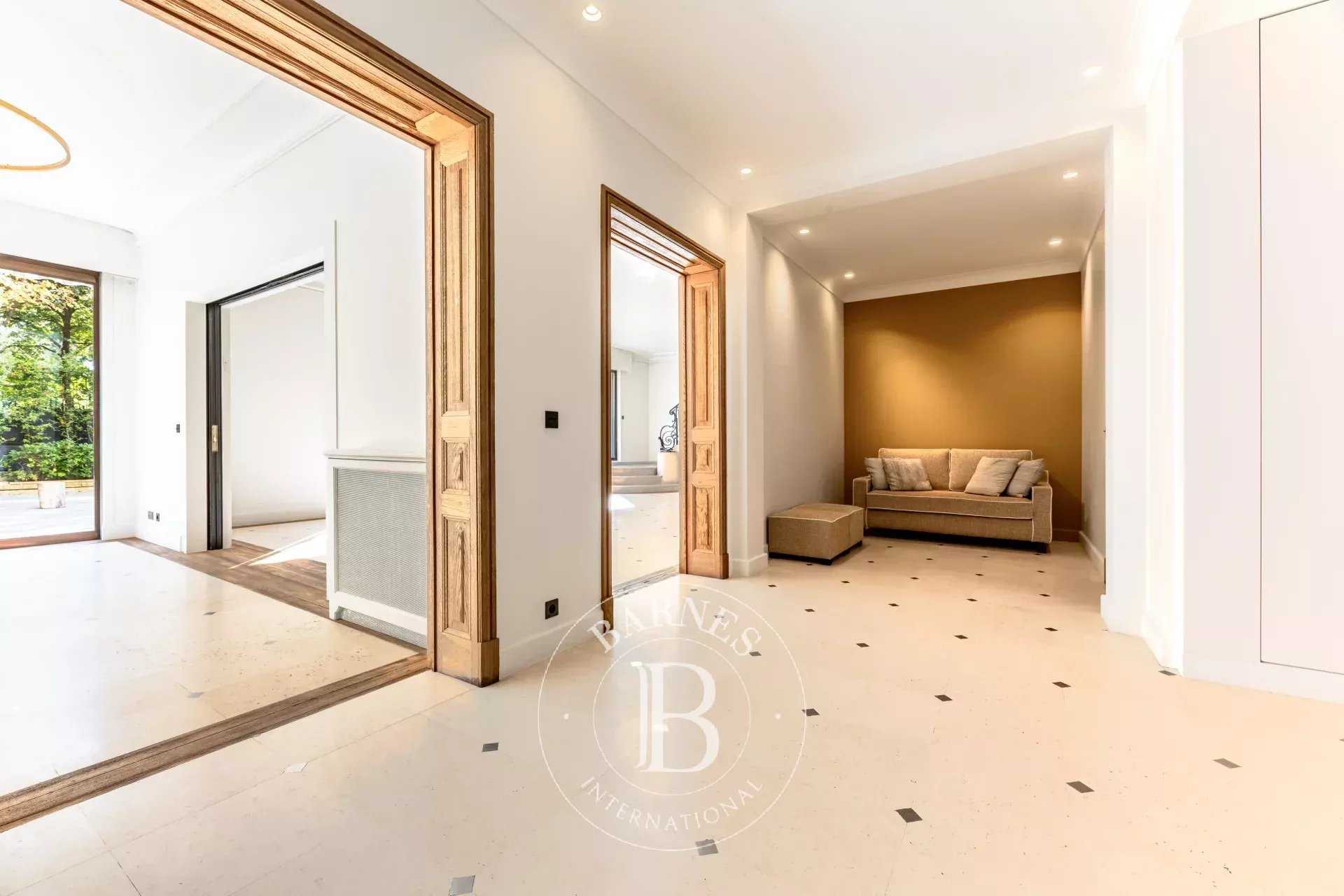 Neuilly-sur-Seine  - Appartement 8 Pi&egrave;ces 4 Chambres