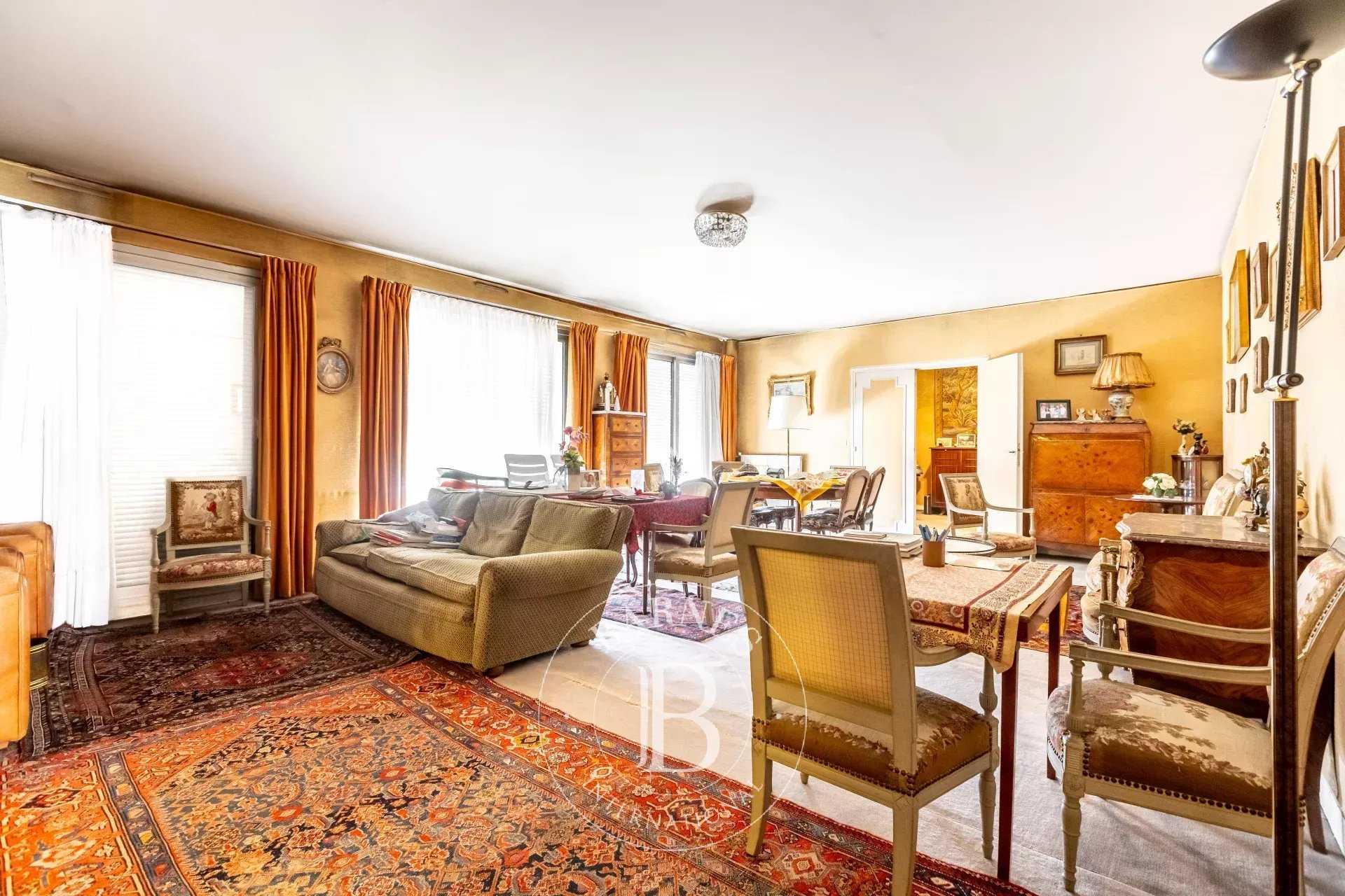 Neuilly-sur-Seine  - Apartment 5 Bedrooms