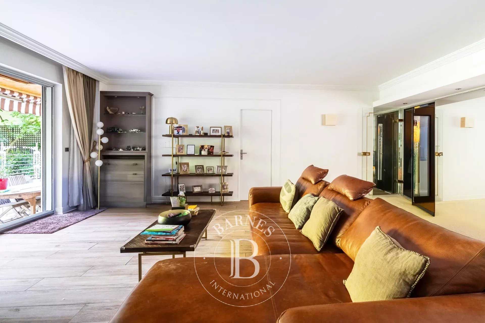 Neuilly-sur-Seine  - Appartement 5 Pièces 3 Chambres