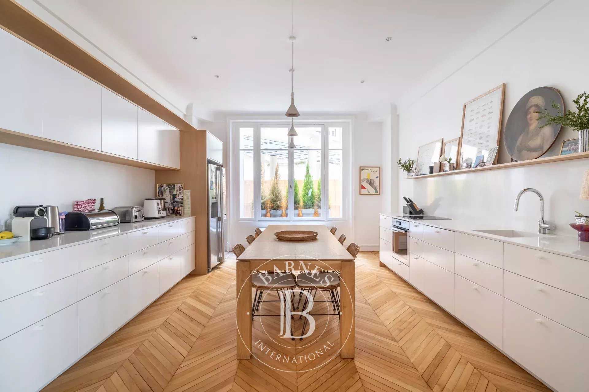 Neuilly-sur-Seine  - Appartement 7 Pièces 5 Chambres