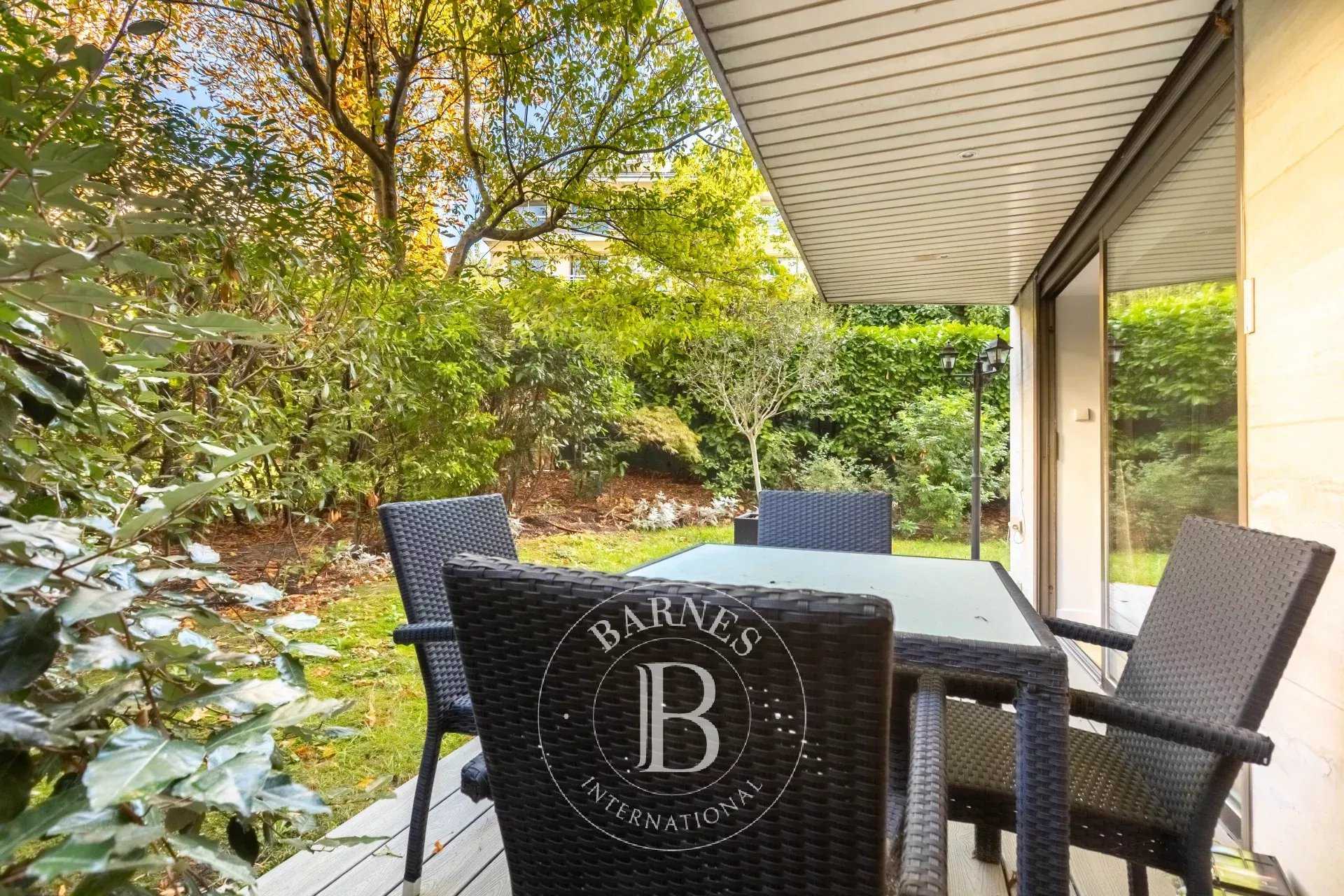 Neuilly-sur-Seine  - Apartment 3 Bedrooms