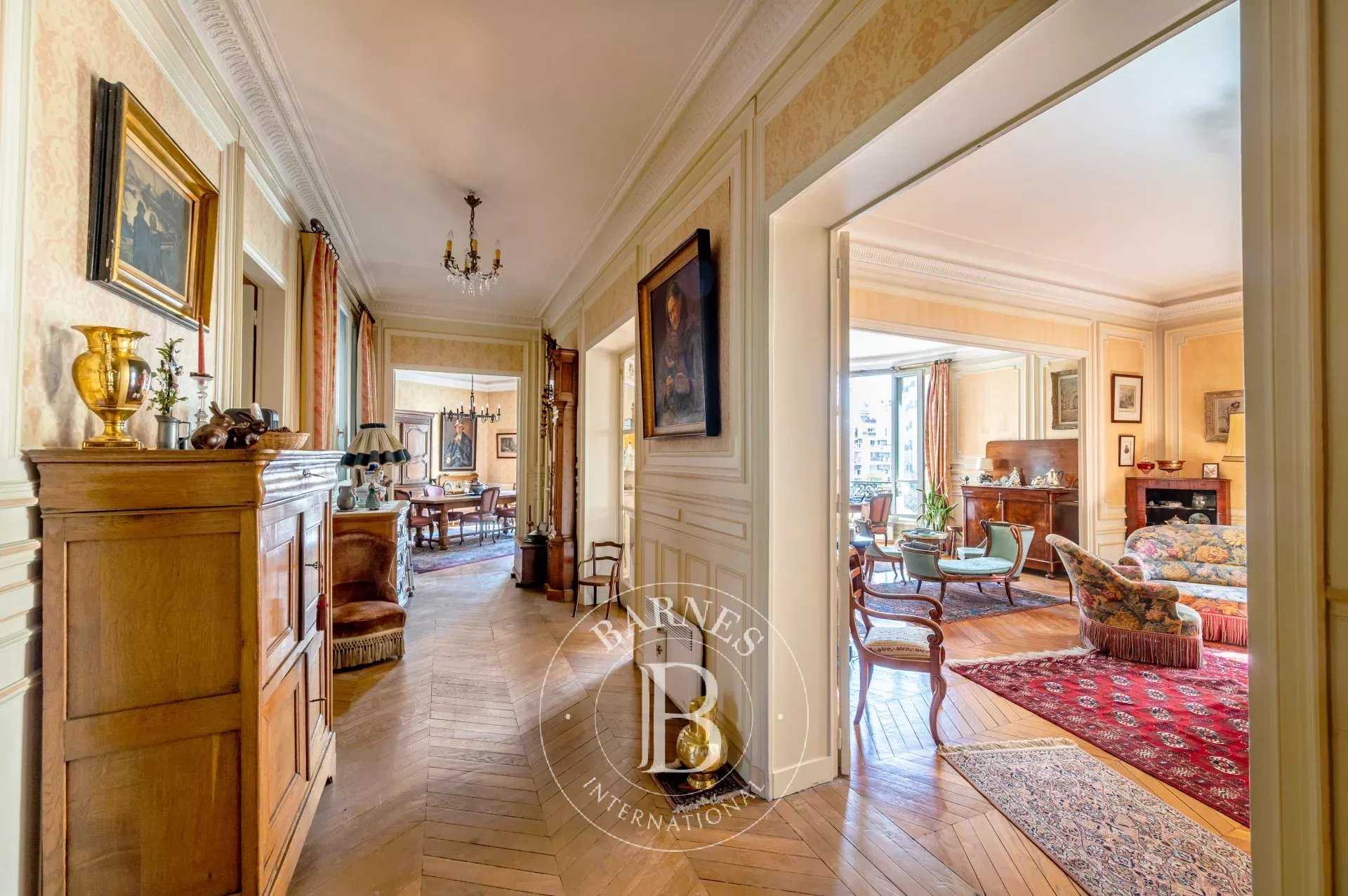 Neuilly-sur-Seine  - Appartement 7 Pièces 4 Chambres