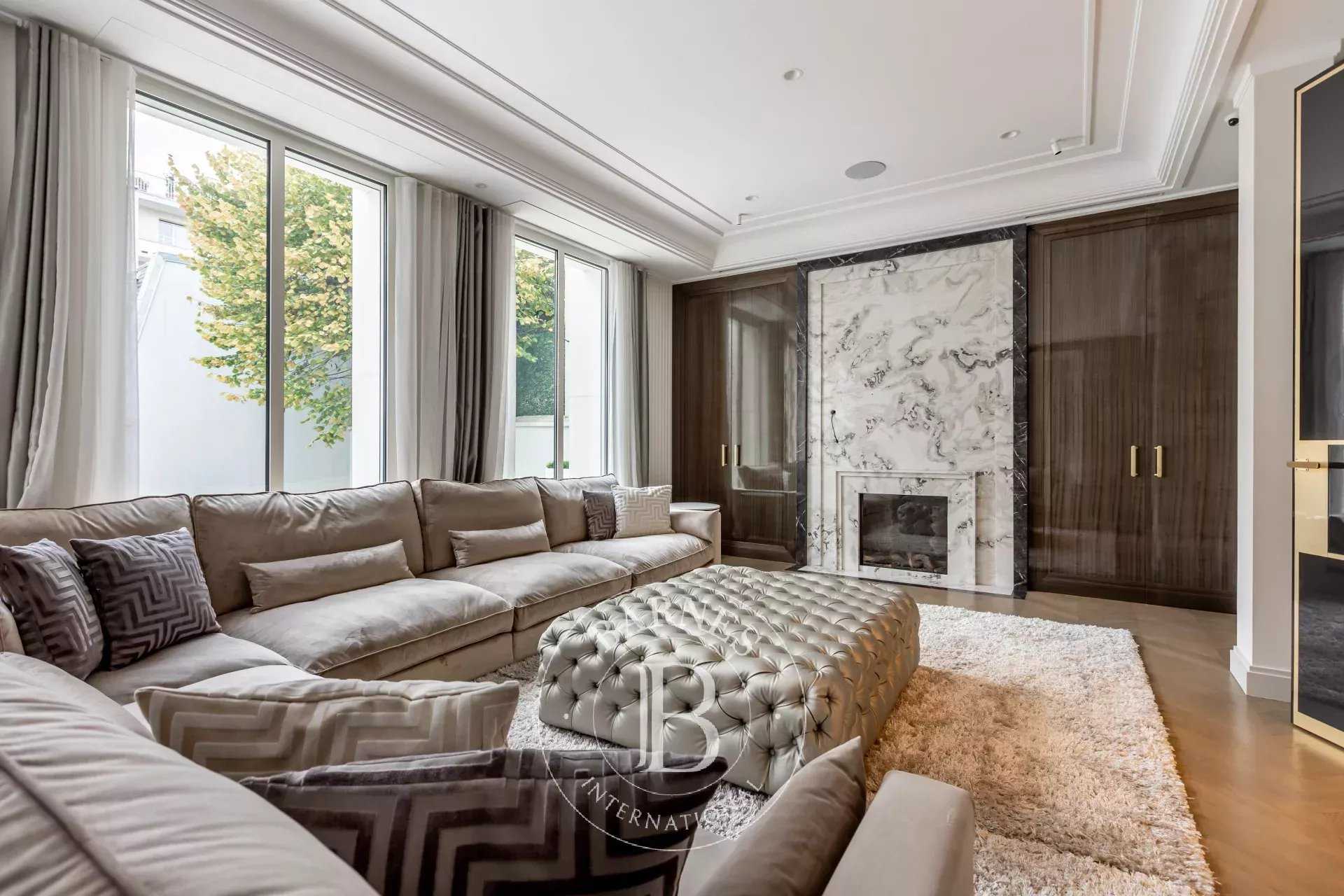 Neuilly-sur-Seine  - Hôtel particulier 9 Pi&egrave;ces 5 Chambres