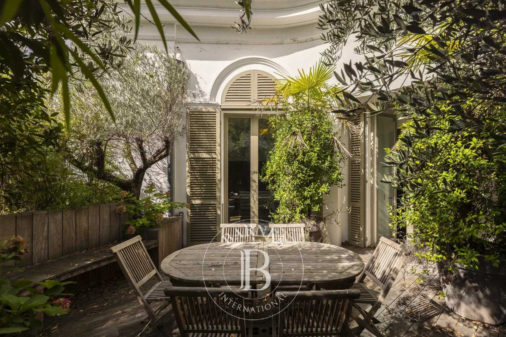 Apartment Neuilly-sur-Seine