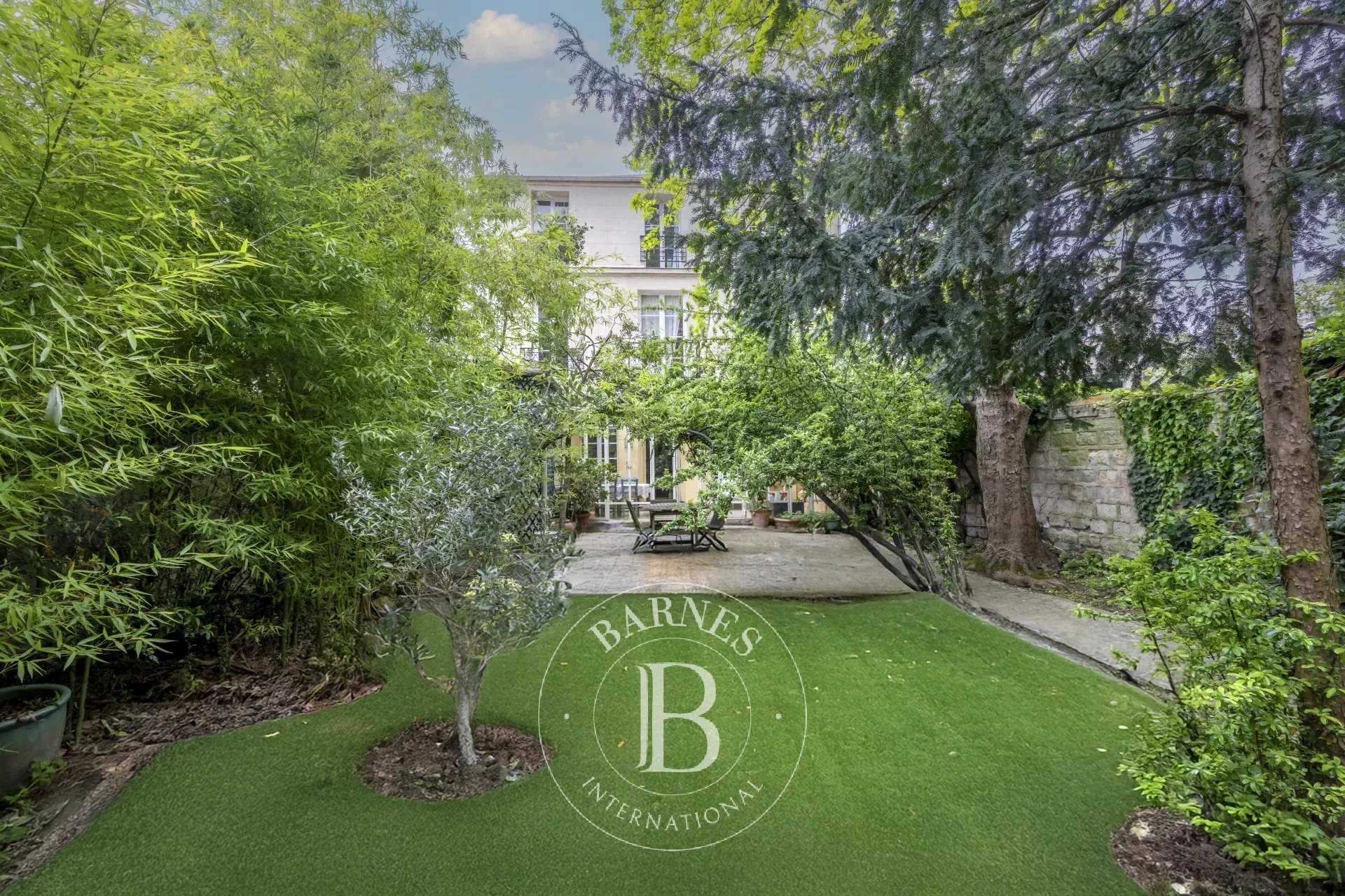 Neuilly-sur-Seine  - House 5 Bedrooms