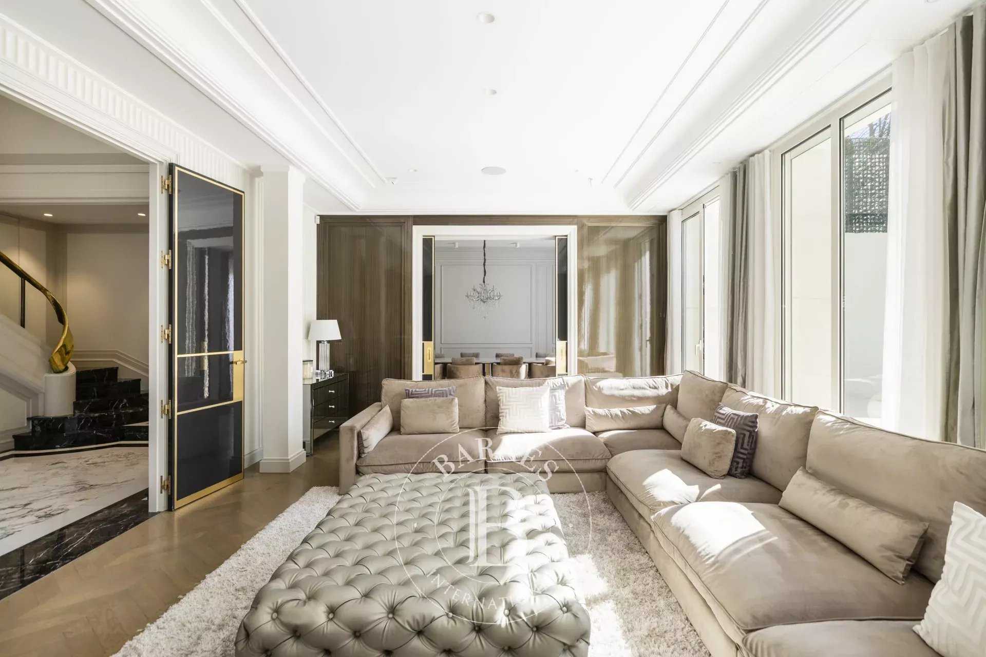 Neuilly-sur-Seine  - Hôtel particulier 9 Pi&egrave;ces 5 Chambres