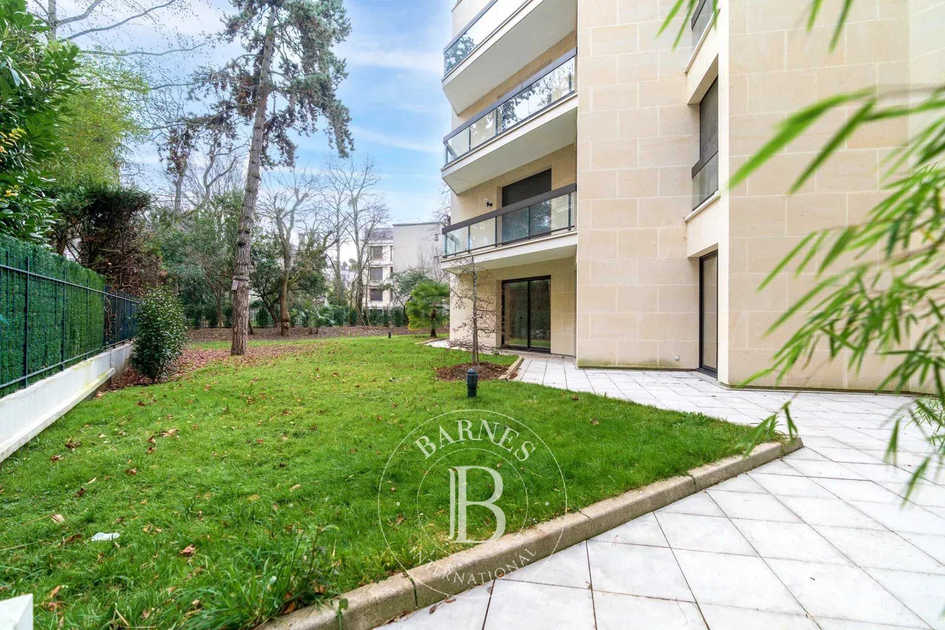 Neuilly-sur-Seine  - Appartement 6 Pi&egrave;ces 4 Chambres