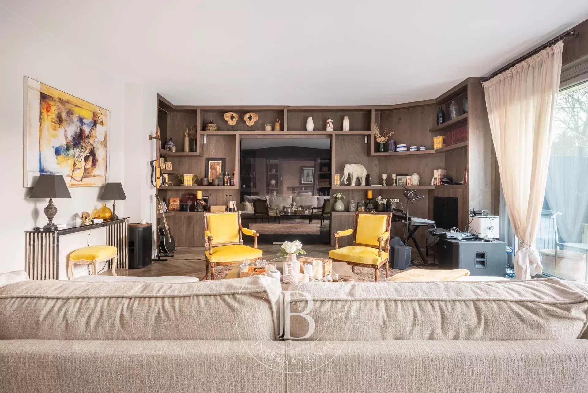 Neuilly-sur-Seine  - Appartement 5 Pi&egrave;ces 3 Chambres