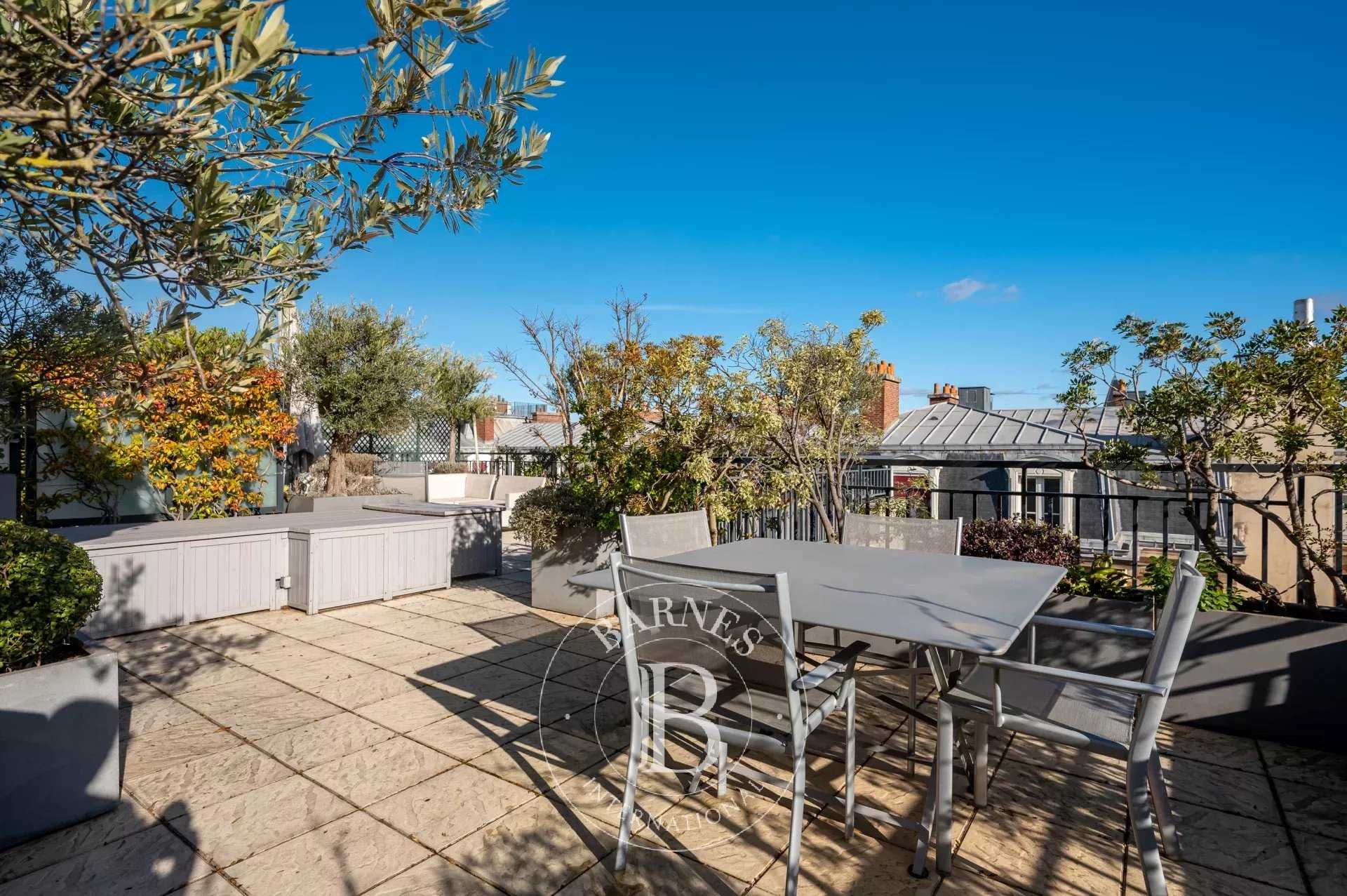 Neuilly-sur-Seine  - Apartment 3 Bedrooms