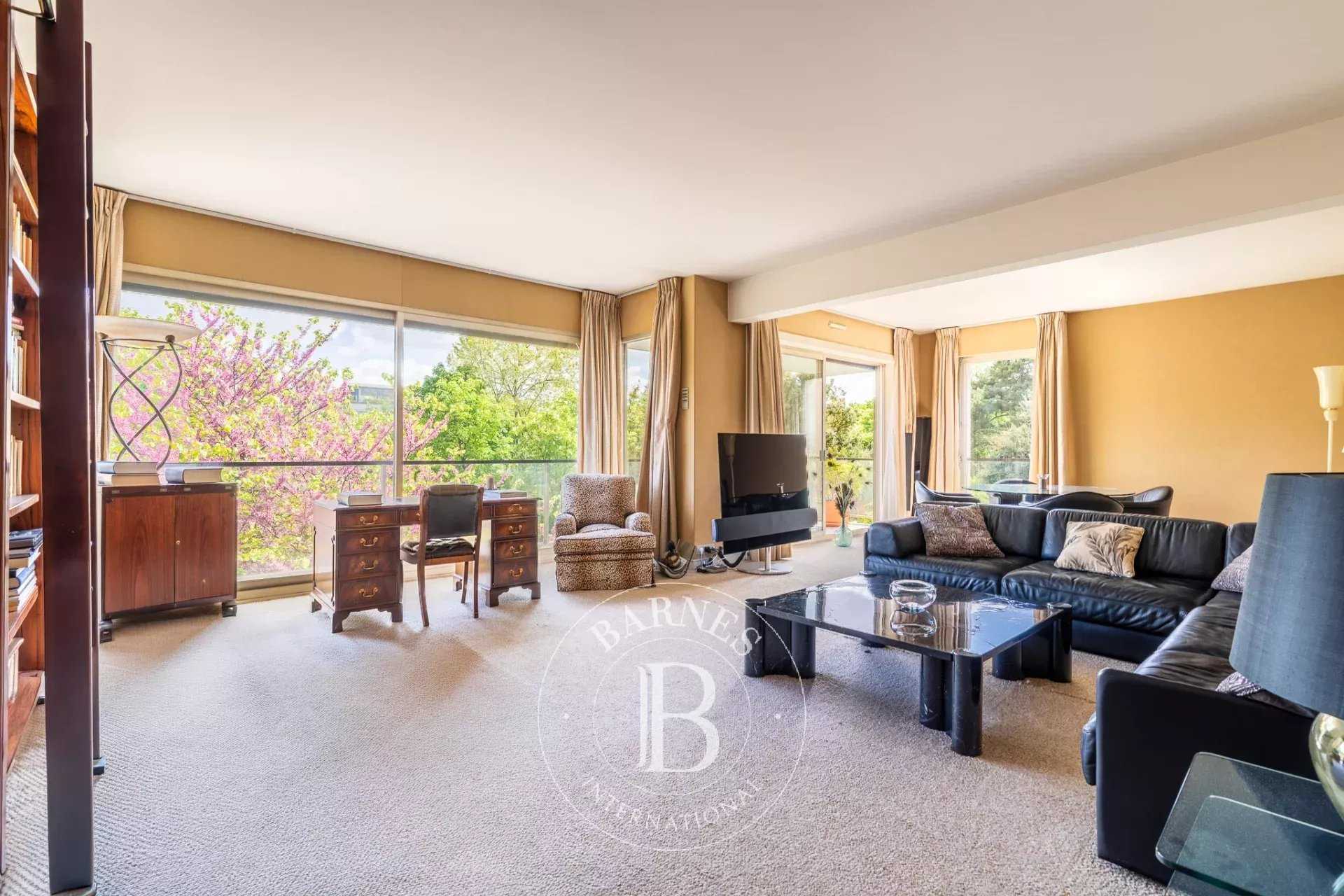 Neuilly-sur-Seine  - Apartment 2 Bedrooms